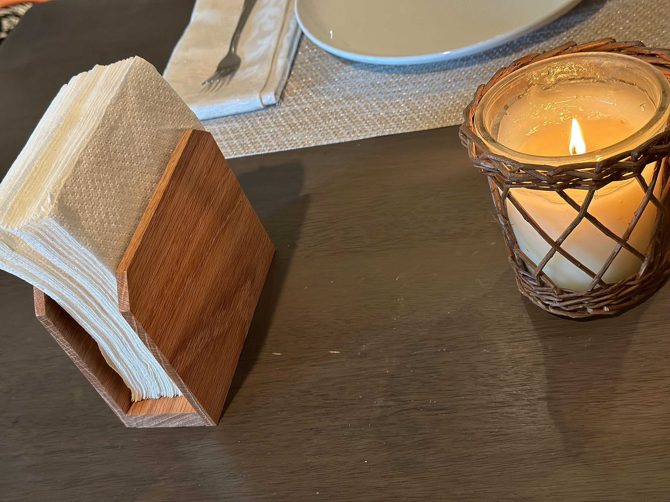 Premium Red Oak & Maple Wood Napkin Holder - Natural Brown & Red Finish - Rustic Table Decor for Dining Room, Kitchen, or Wedding Centerpiece