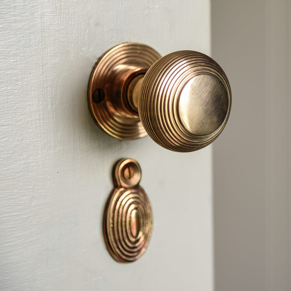 Polished Bronze Beehive Door Knobs - Vintage Style Cabinet & Drawer Pulls for Home Decor - Perfect for Farmhouse, Cottage, and Rustic Interiors