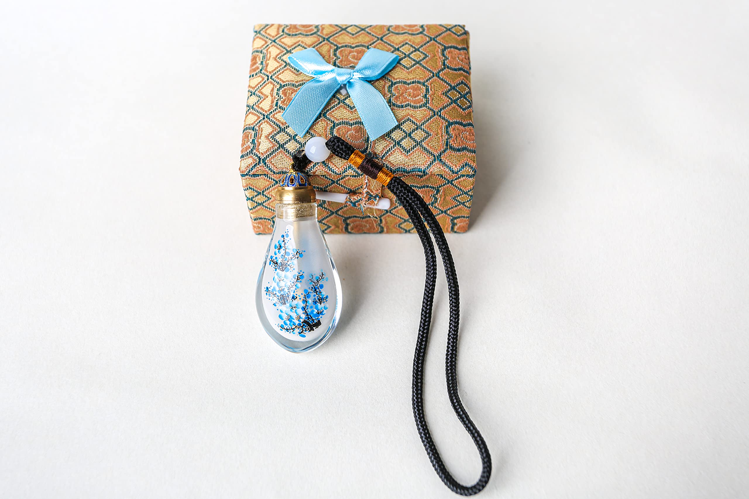 Portable Glass Lanyard Bottle with Enamel Cover & Blue Floral Design - Perfect for Dry Powder, Bone Ash, or Sand Storage - Great for Valentine's Day, Boxing Day Gifts & Travel Accessories
