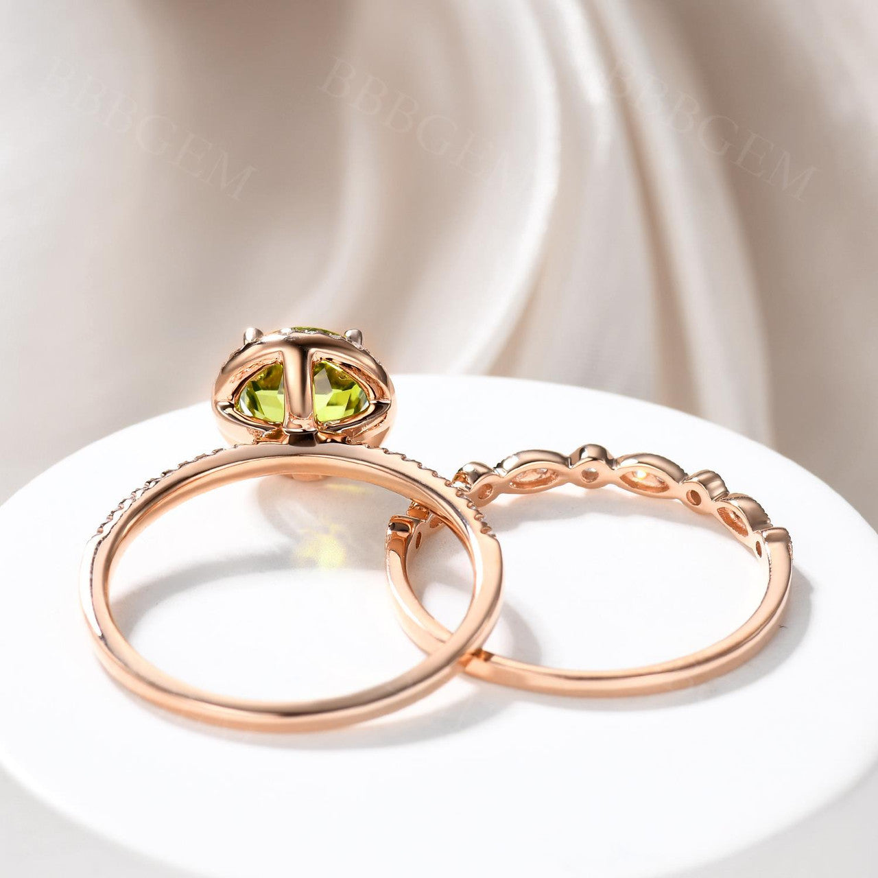7mm Round Cut Peridot Engagement Ring Set with Diamond Wedding Band in 14K Yellow Gold - Perfect for Bridal Jewelry, Anniversary Gifts & Special Occasions