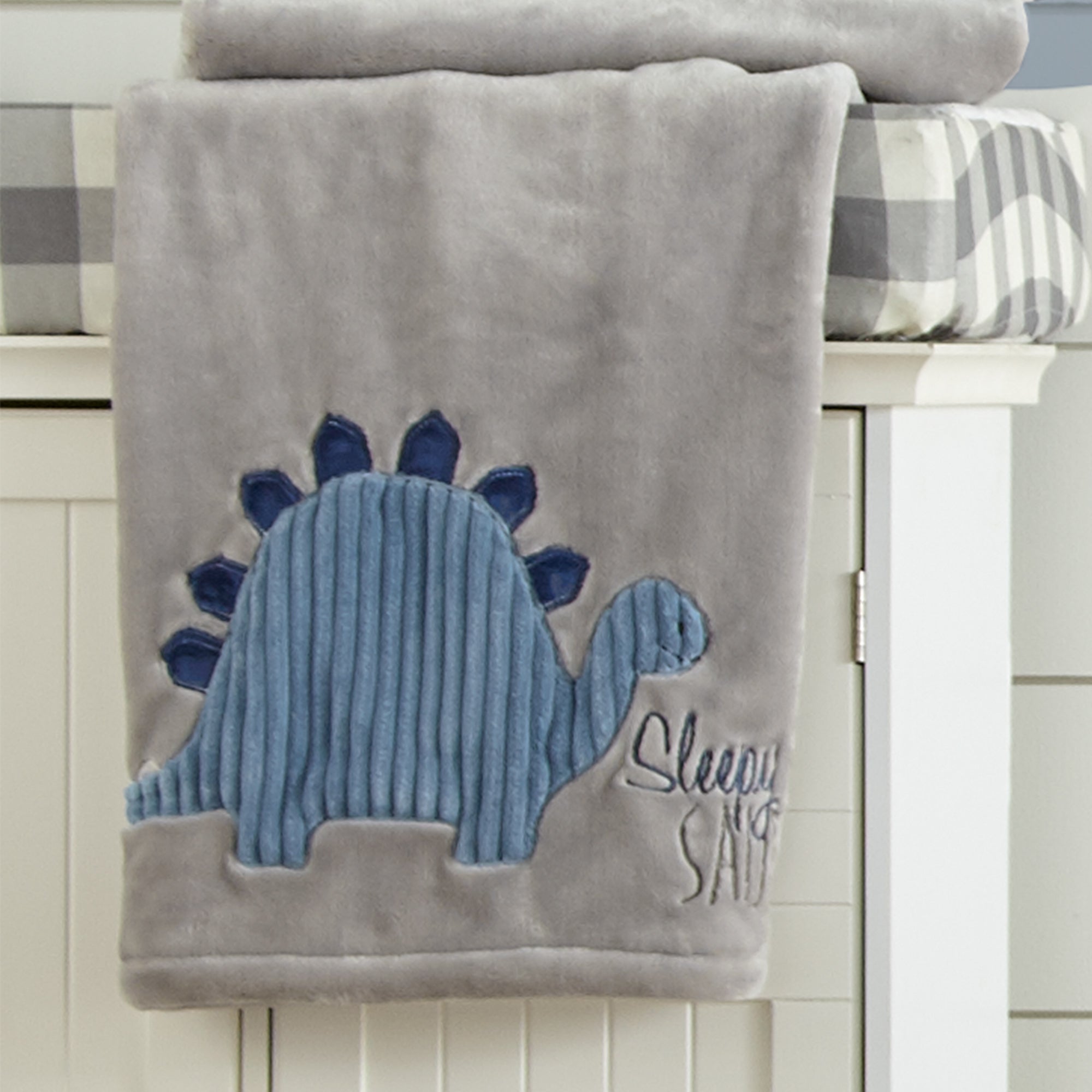 Kipton Soft & Cozy Fleece Blanket - Ultra Warm & Lightweight for Bed, Couch, and Travel - Perfect for Winter, Camping, and Gifts