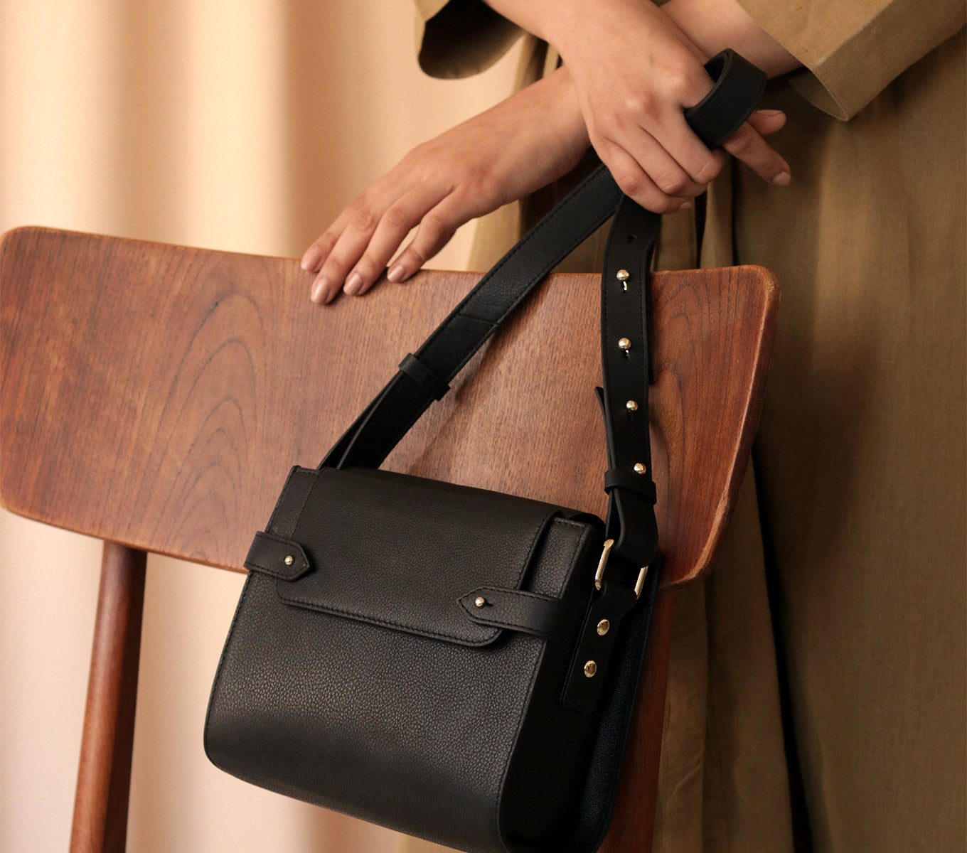 Founder Sling Bag - Durable & Stylish Crossbody Bag for Men & Women | Perfect for Travel, Work & Everyday Use