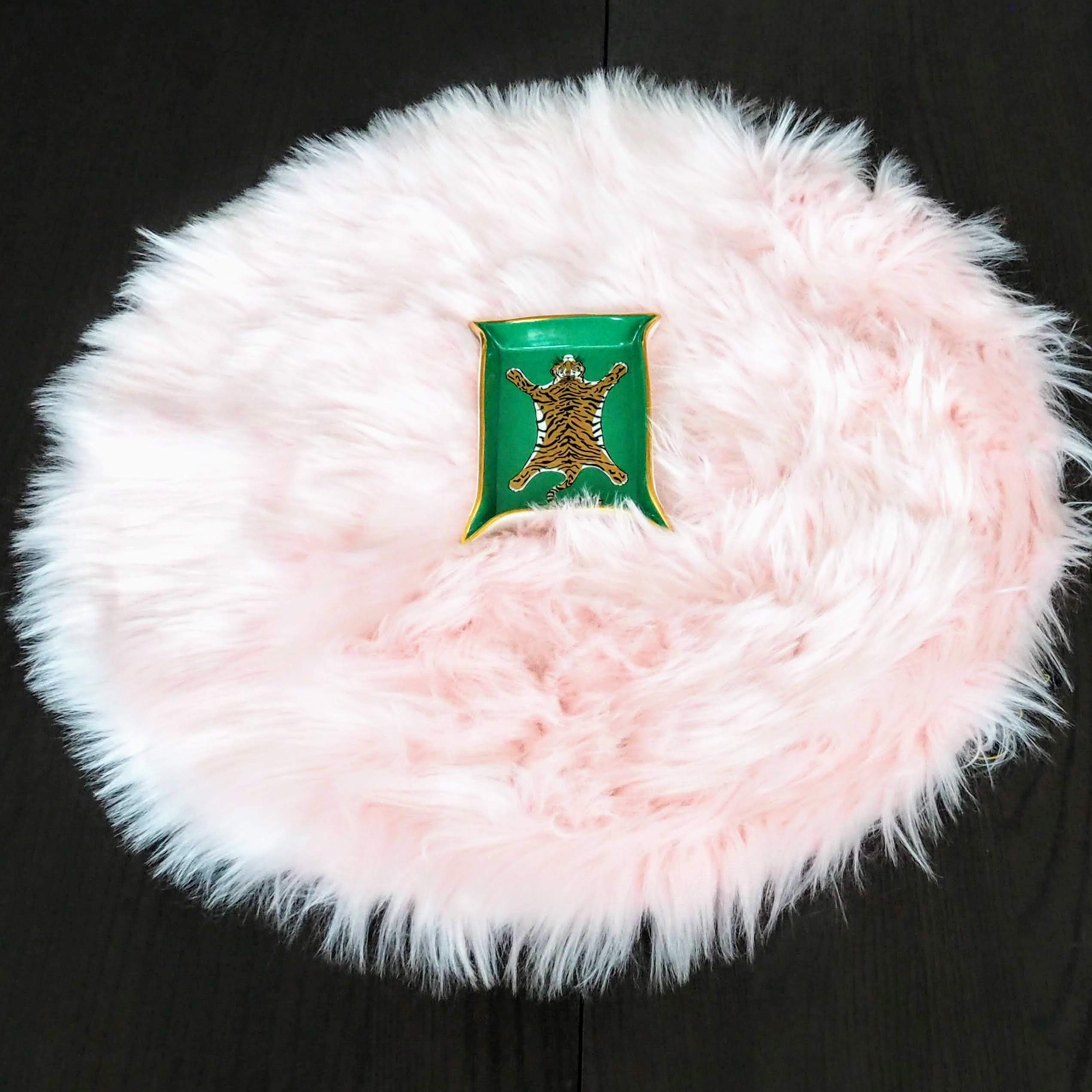 Soft Faux Fur Rug - Washable Sheepskin-Style Round Carpet for Bedroom, Living Room, Bathroom - 2ft Pink - Cozy Home Decor & Nursery Floor Mat