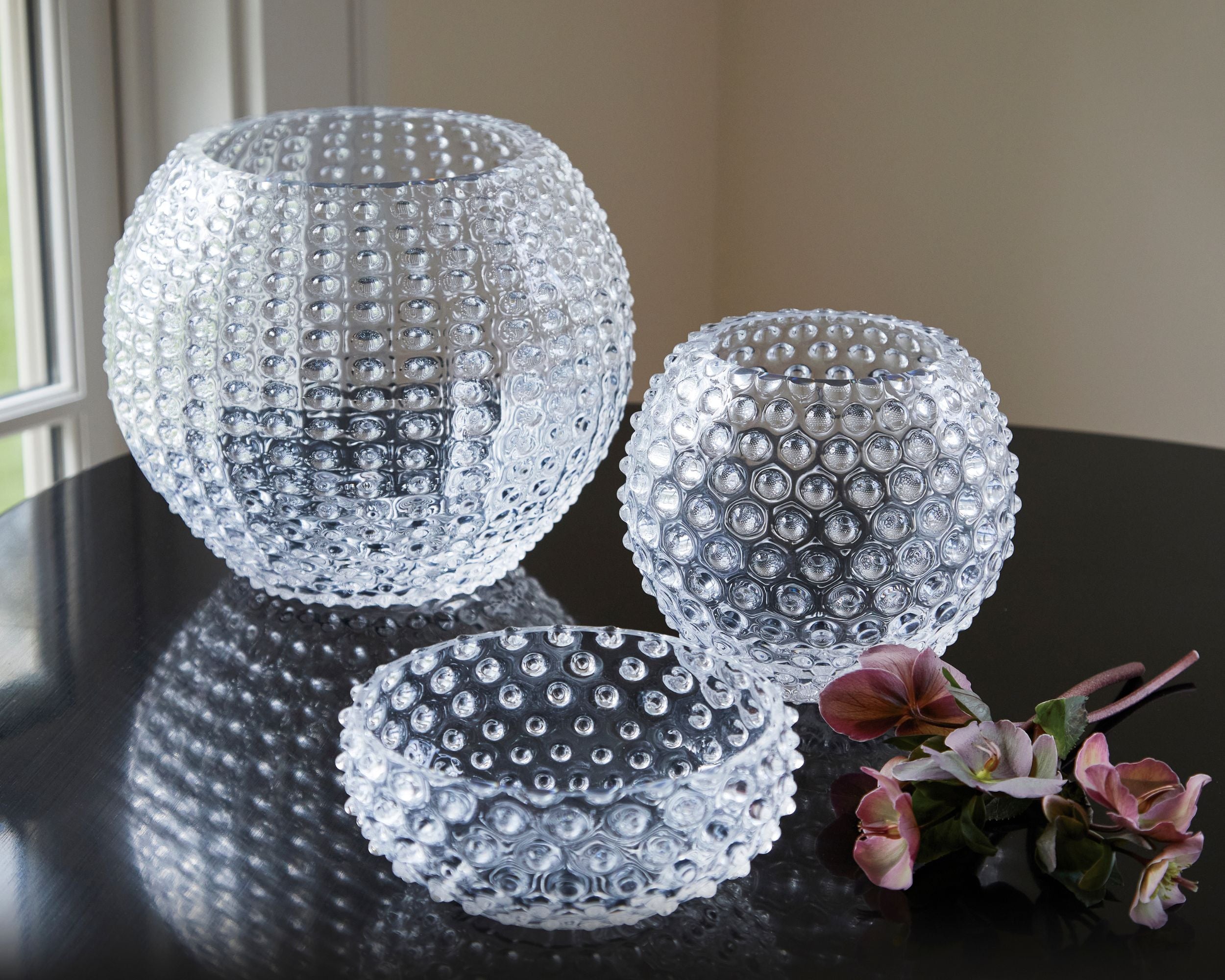 Elegant Hobnob Large Decorative Centerpiece Vase for Dining Table, Wedding, Home Decor - Perfect for Floral Arrangements and Interior Styling