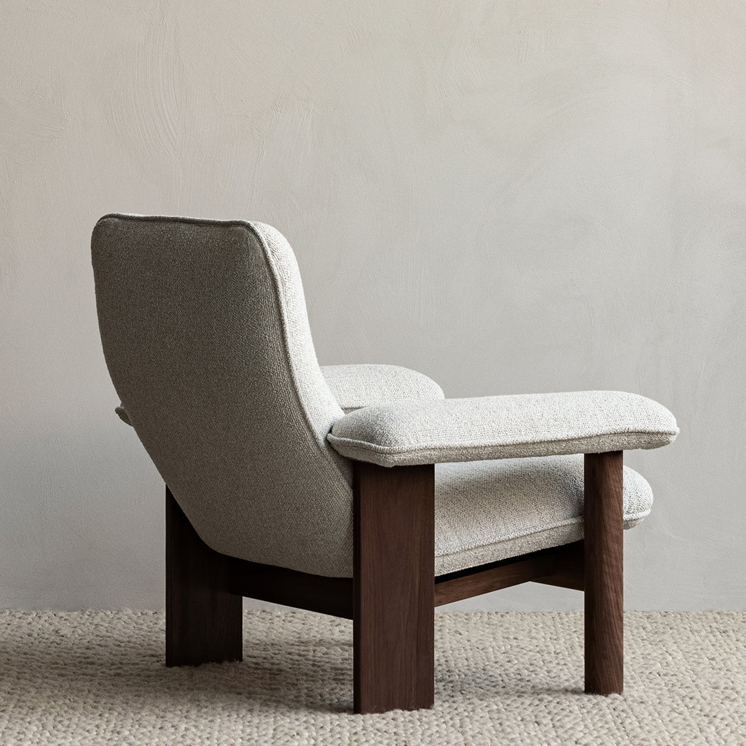 Brasilia Lounge Chair - Mid Century Modern Accent Chair for Living Room, Bedroom & Office - Comfortable Upholstered Armchair with Wooden Legs - Perfect for Relaxing, Reading & Decor