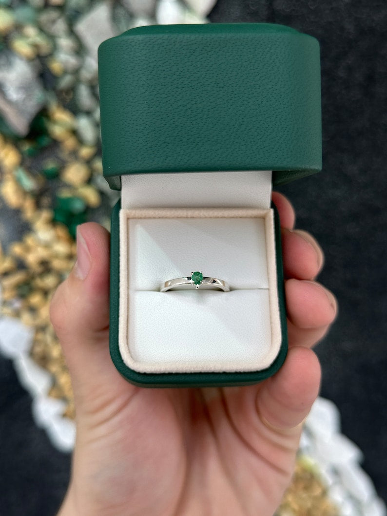 0.15ct Sterling Silver 925 Petite Pear Cut Vivid Medium Green Emerald Ring for Women - Elegant Jewelry Gift for Birthday, Anniversary & Special Occasions