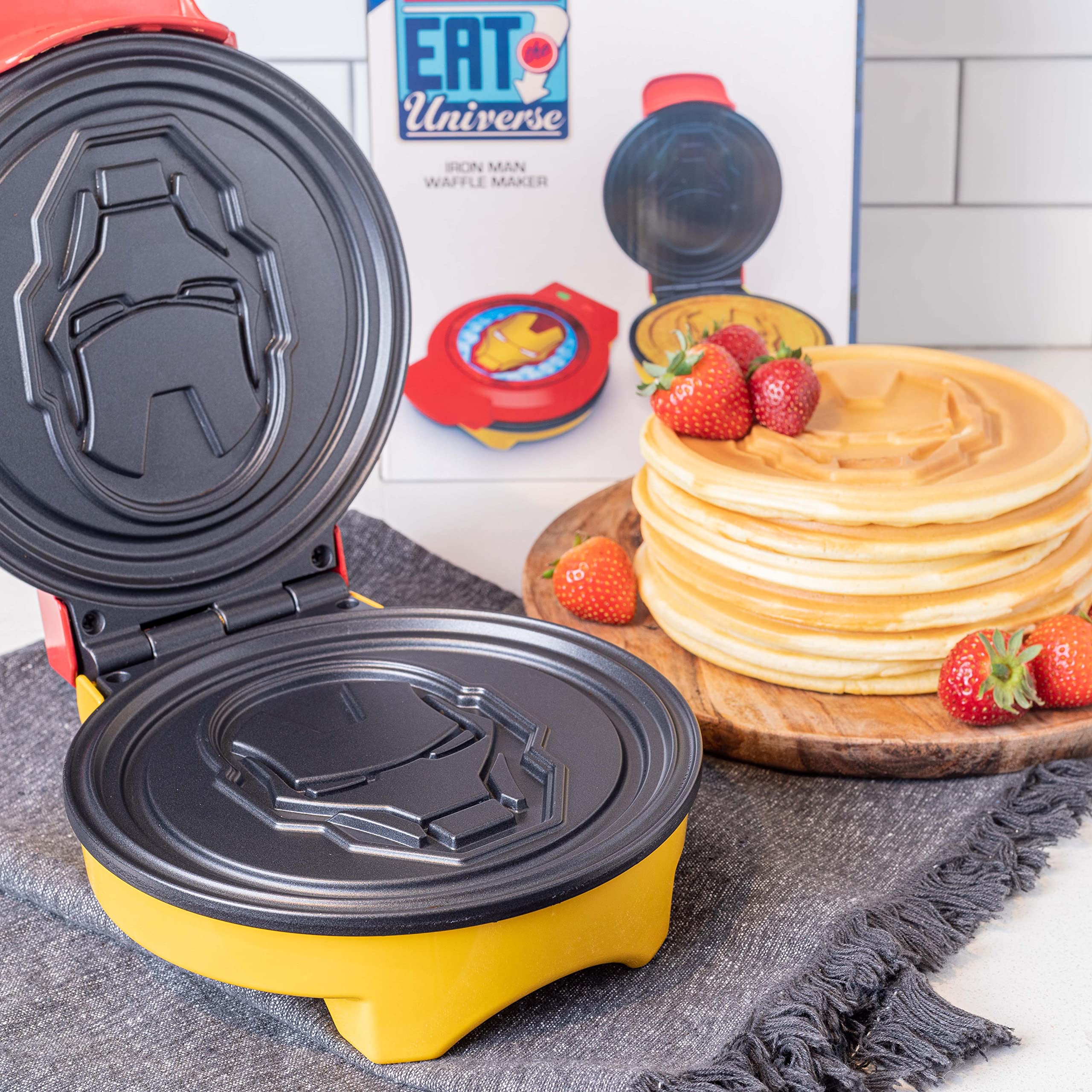 Uncanny Brands Marvel Iron Man Waffle Maker - Create Shellhead's Helmet Shaped Waffles - Perfect for Superhero Breakfasts, Kids Parties & Marvel Fan Gifts