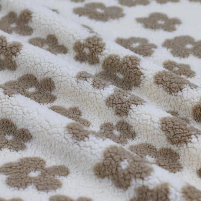 White Flower Teddy Sherpa Fleece Blanket - Ultra Soft & Cozy Plush Throw for Bed, Sofa, and Winter Warmth - Perfect for Gifts, Home Decor, and Relaxation
