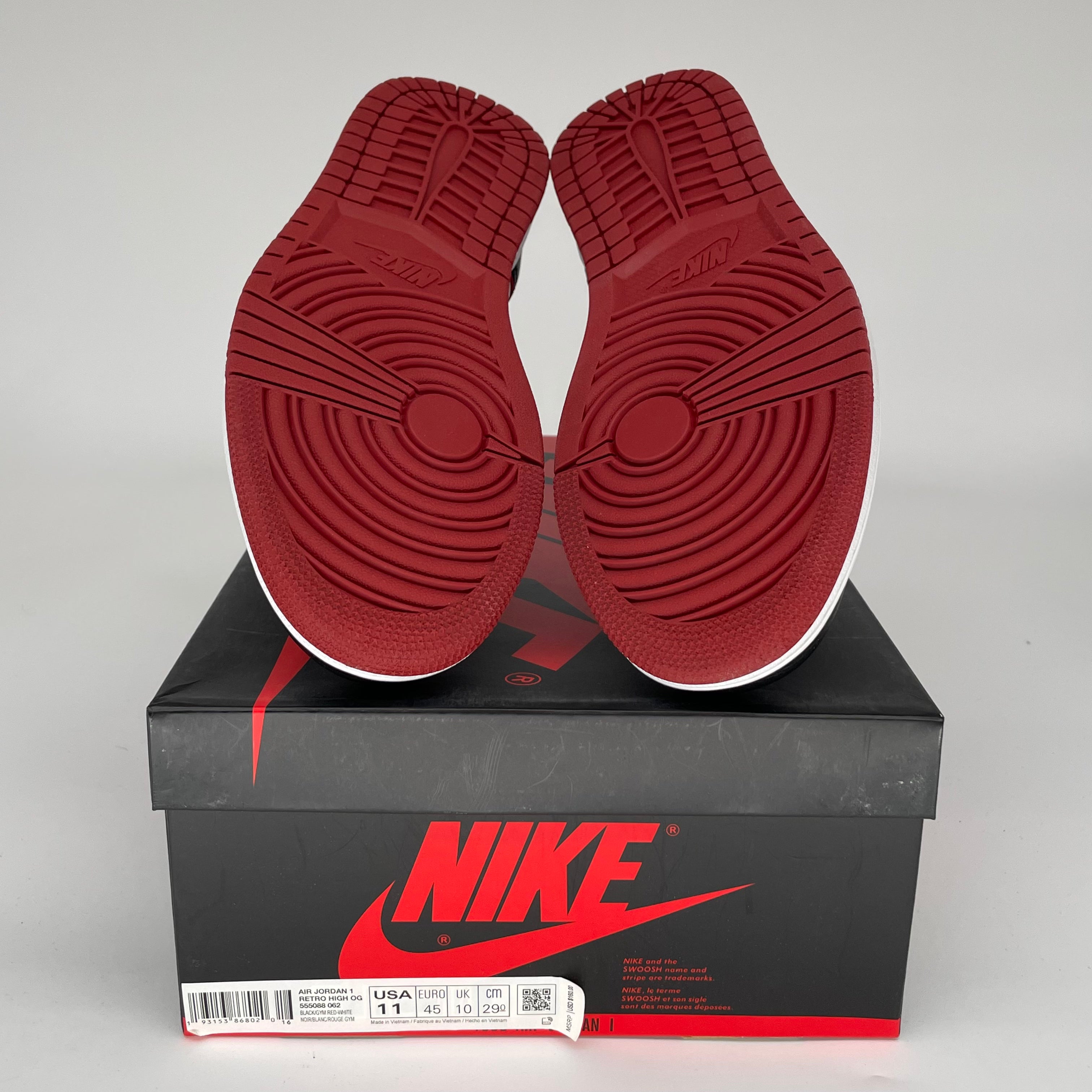 AIR JORDAN 1 BLOODLINE Men's Basketball Shoes Size 11 - 555088-062 | Retro High OG Sneakers for Streetwear & Casual Outfits