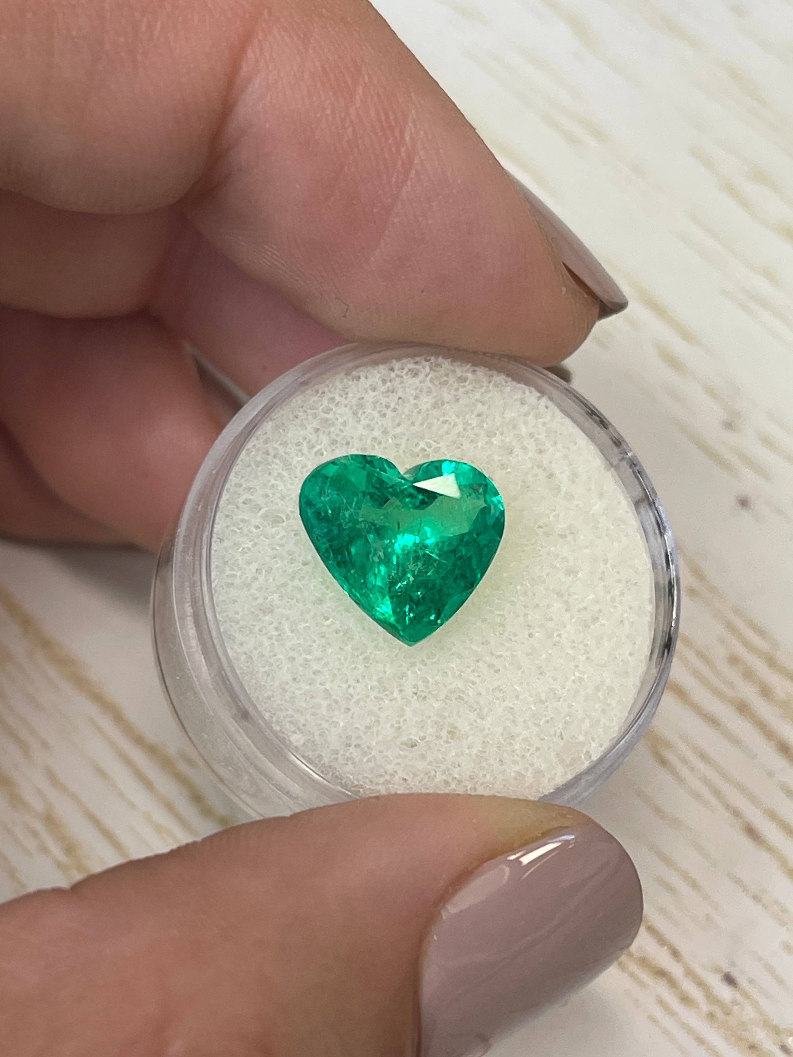 4.12 Carat Muzo Green Natural Loose Colombian Emerald Heart Cut Gemstone - Minor Oil Treatment | Perfect for Engagement Rings, Pendants & Fine Jewelry Making