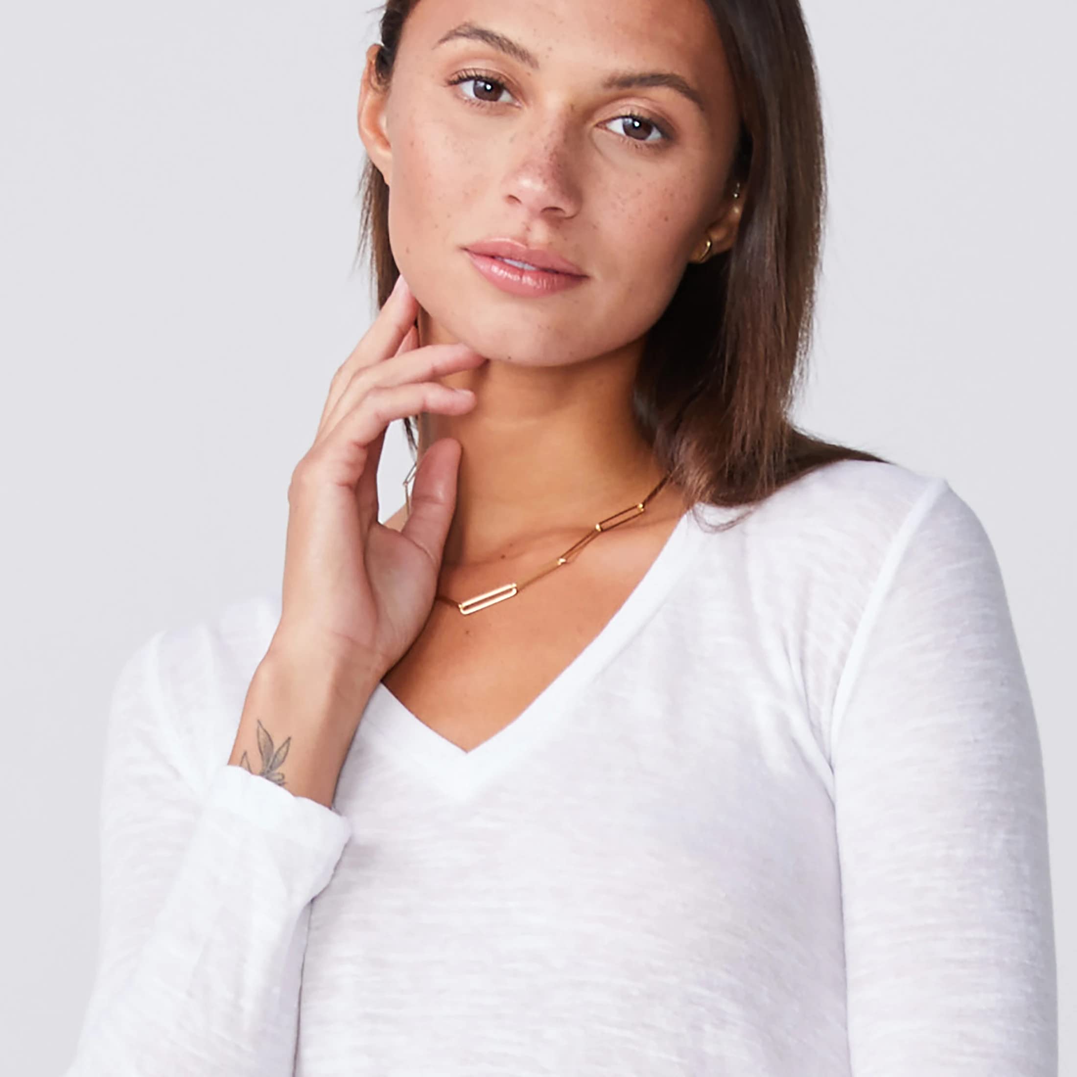 Monrow Women's Textured Tri-Blend Fitted Long Sleeve V-Neck T-Shirt | Super Soft Stretchy Casual Tee | Perfect for Everyday Wear, Layering & Fall Outfits