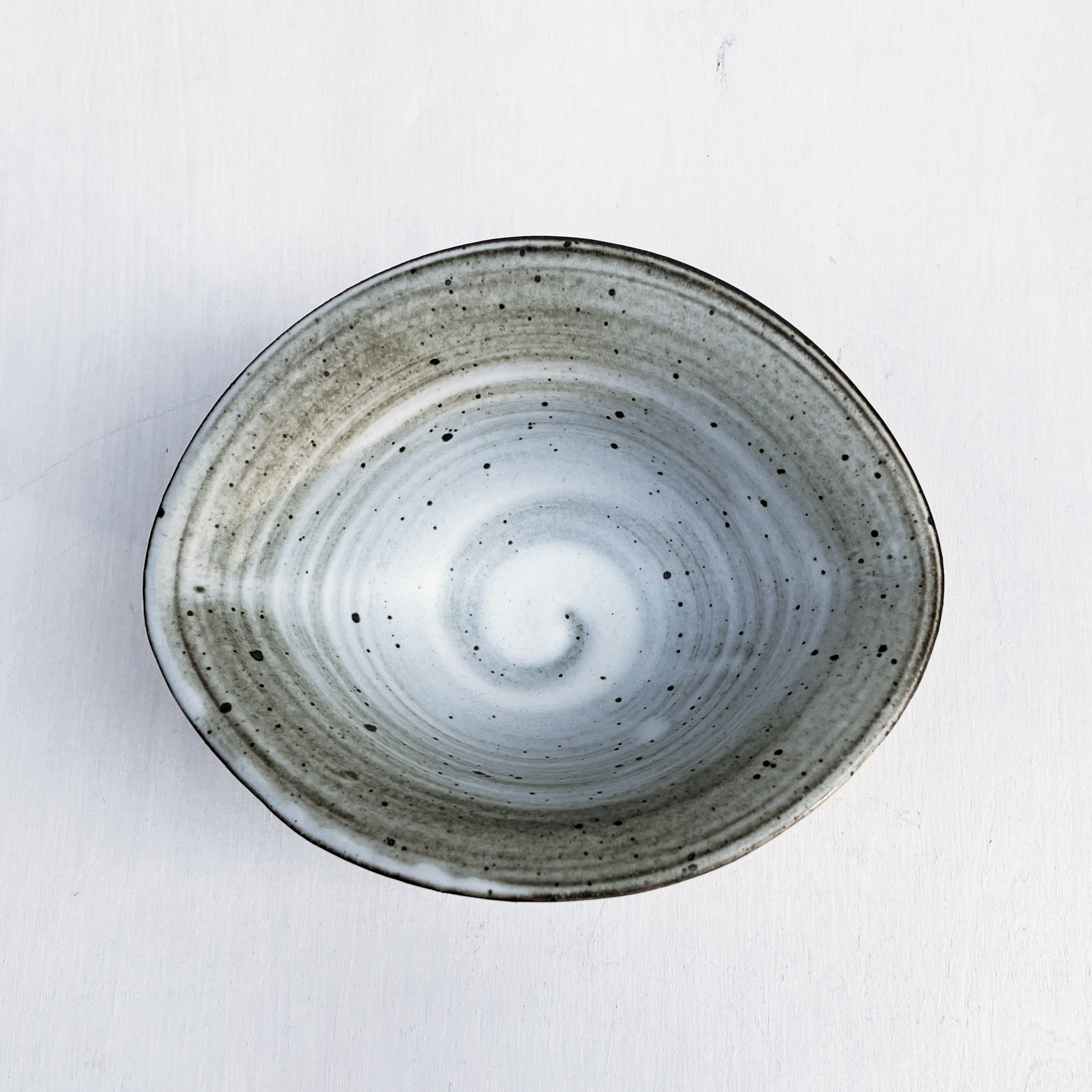 Lavender Scented Ceramic Bowl - Aromatherapy Diffuser & Decorative Home Decor for Relaxation, Bathroom, Bedroom, and Living Room