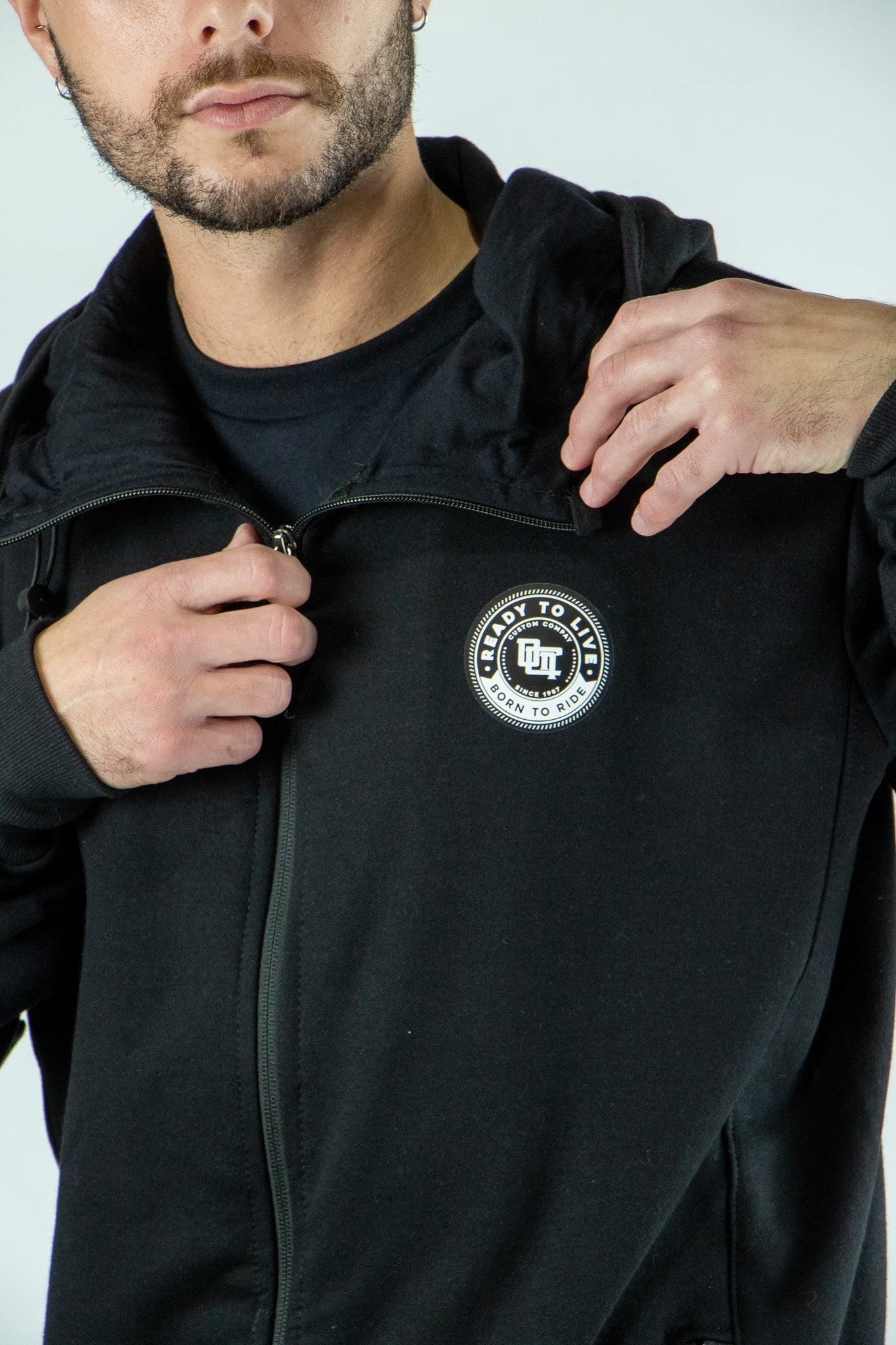 Ocn H Zipper Black 114 Camper Jacket - Stylish & Comfortable for Outdoor Adventures, Hiking & Casual Wear