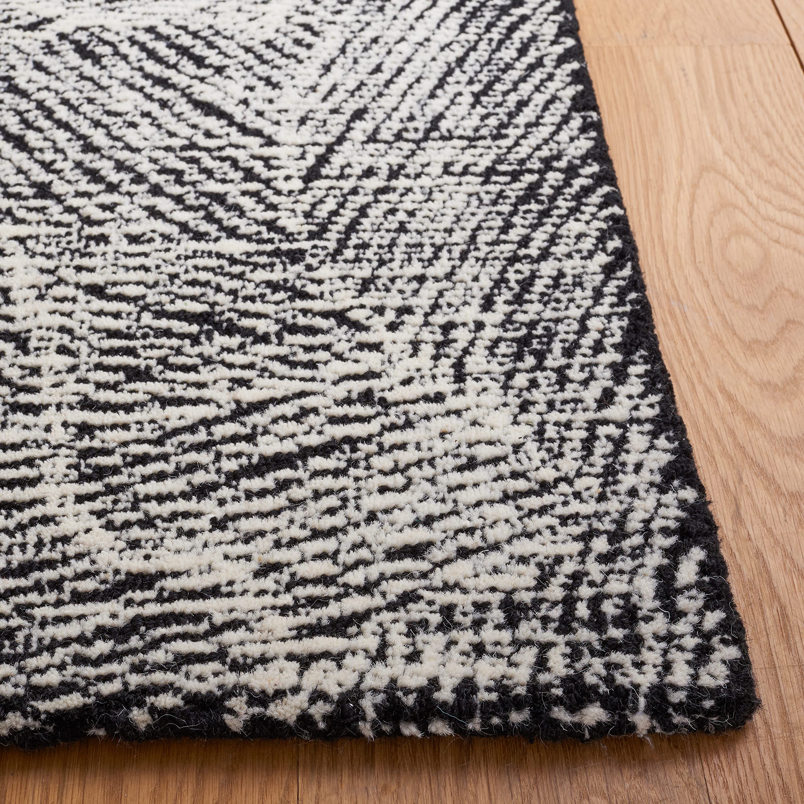 SAFAVIEH Metro Collection 6'x6' Square Black & Ivory Wool Area Rug - Handmade Premium Quality for Living Room, Dining Room, Bedroom Decor