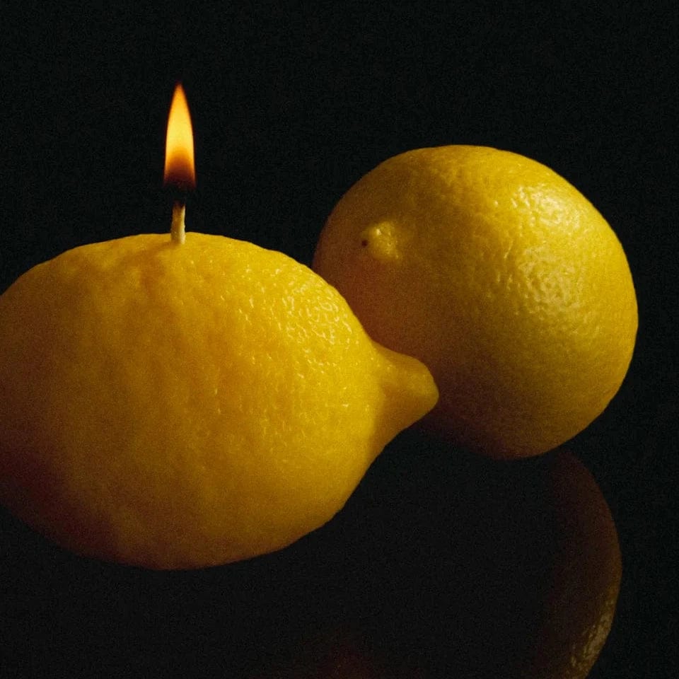 Refreshing Lemon Scented Soy Wax Candle - Natural Aromatherapy for Home, Office & Relaxation - Long Lasting Fragrance for Stress Relief & Mood Boosting