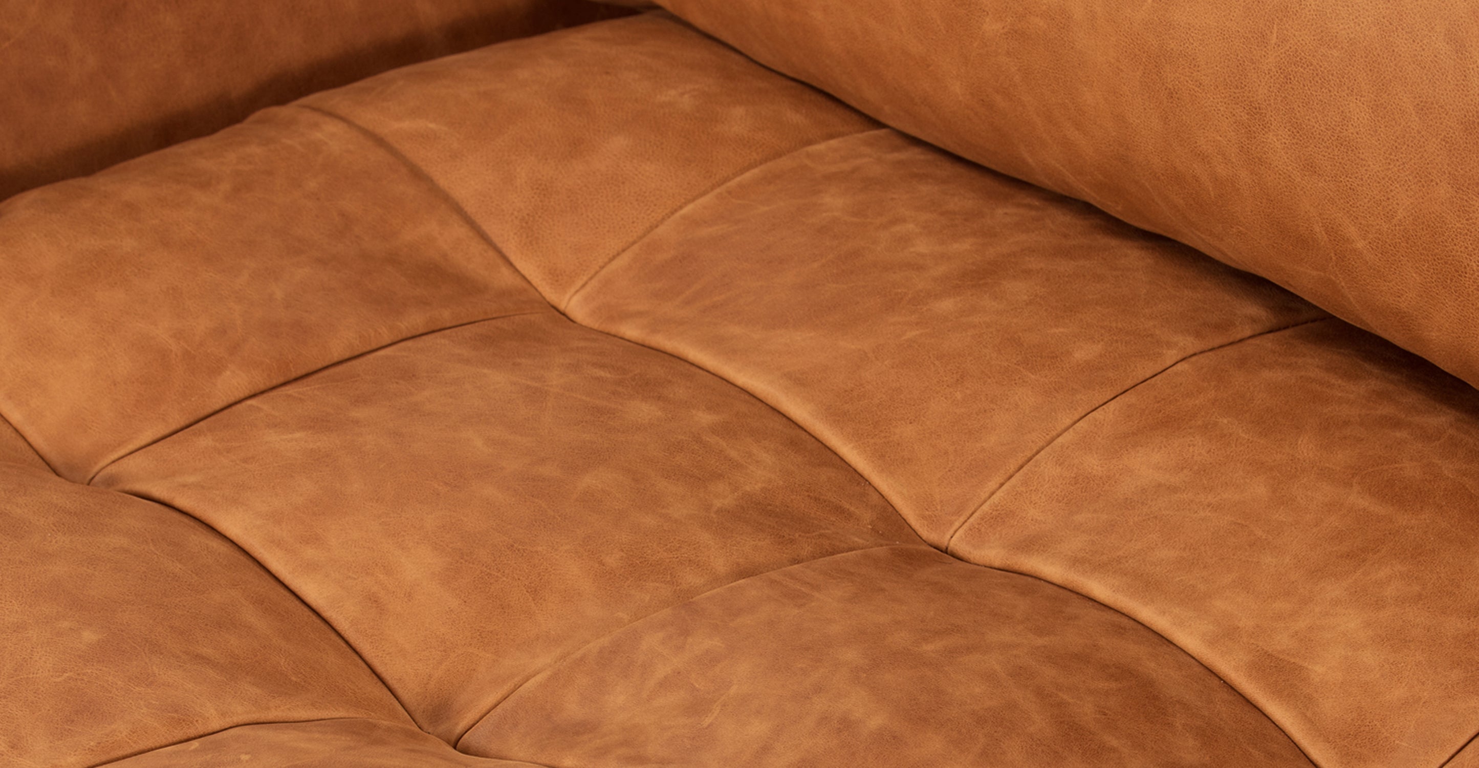 Modern Calle Right Facing Sectional Sofa - L-Shaped Corner Couch for Living Room, Family Room & Small Spaces | Comfortable Fabric Upholstery with Reversible Chaise
