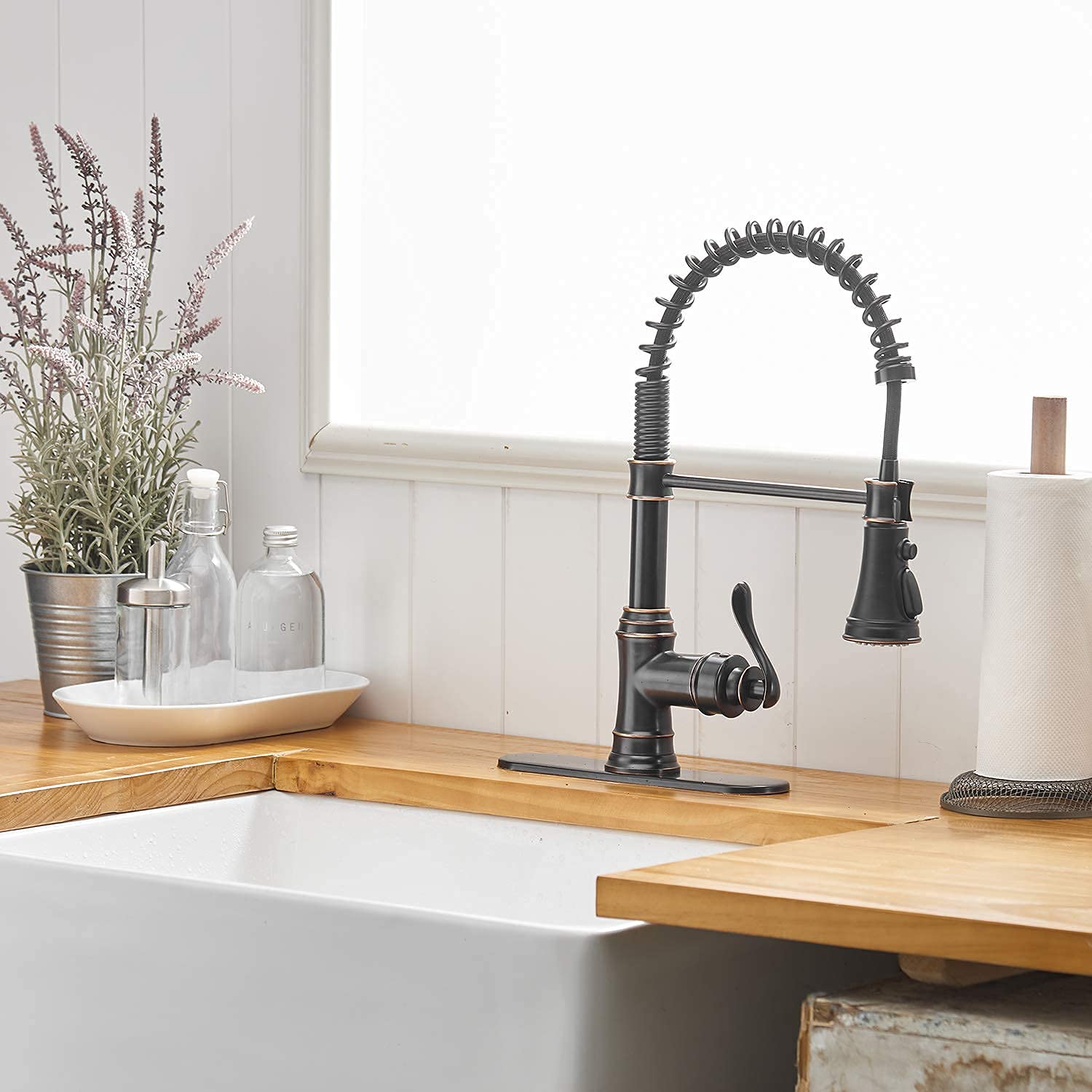 Oil Rubbed Bronze Kitchen Faucet with Pull-Out Sprayer - 3 Spray Modes, Single Handle High Arc Design - Perfect for Modern Kitchens and Bathroom Sinks (Includes Waterfall Feature)