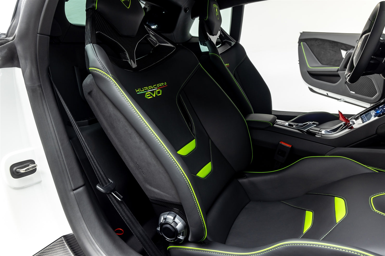 Lamborghini Huracan EVO 2WD Monza Aero Program CB 01 - High Performance Sports Car for Racing Enthusiasts | Perfect for Track Days and Supercar Events