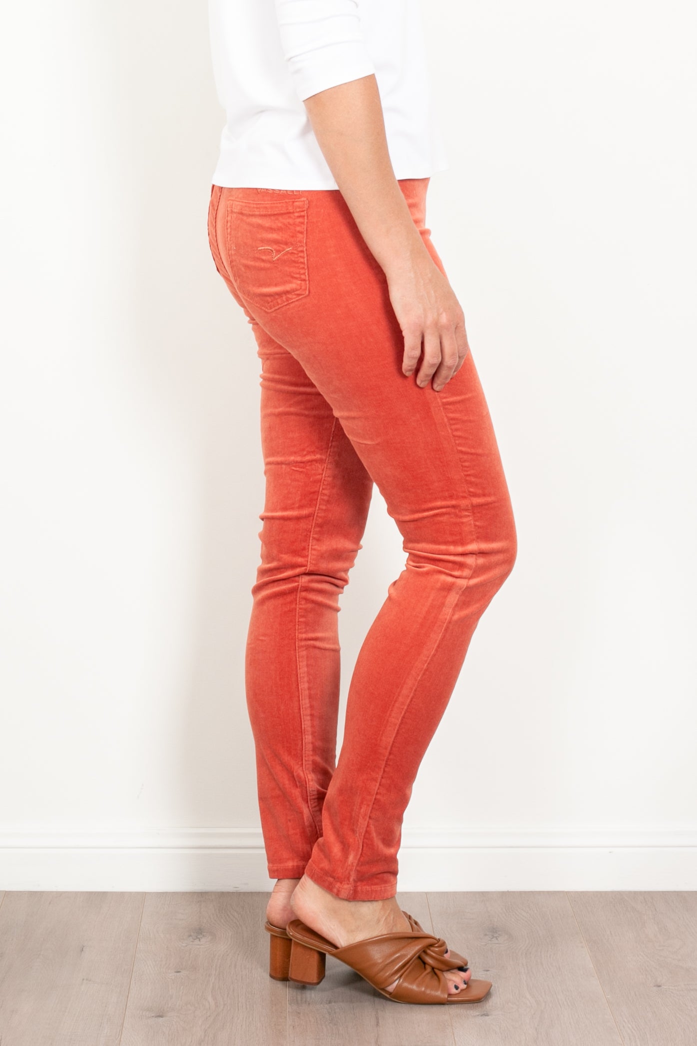 Vassalli Women's Fine Skinny Corduroy Pull On Pants - Stretch Comfort Fit for Work, Casual & Travel