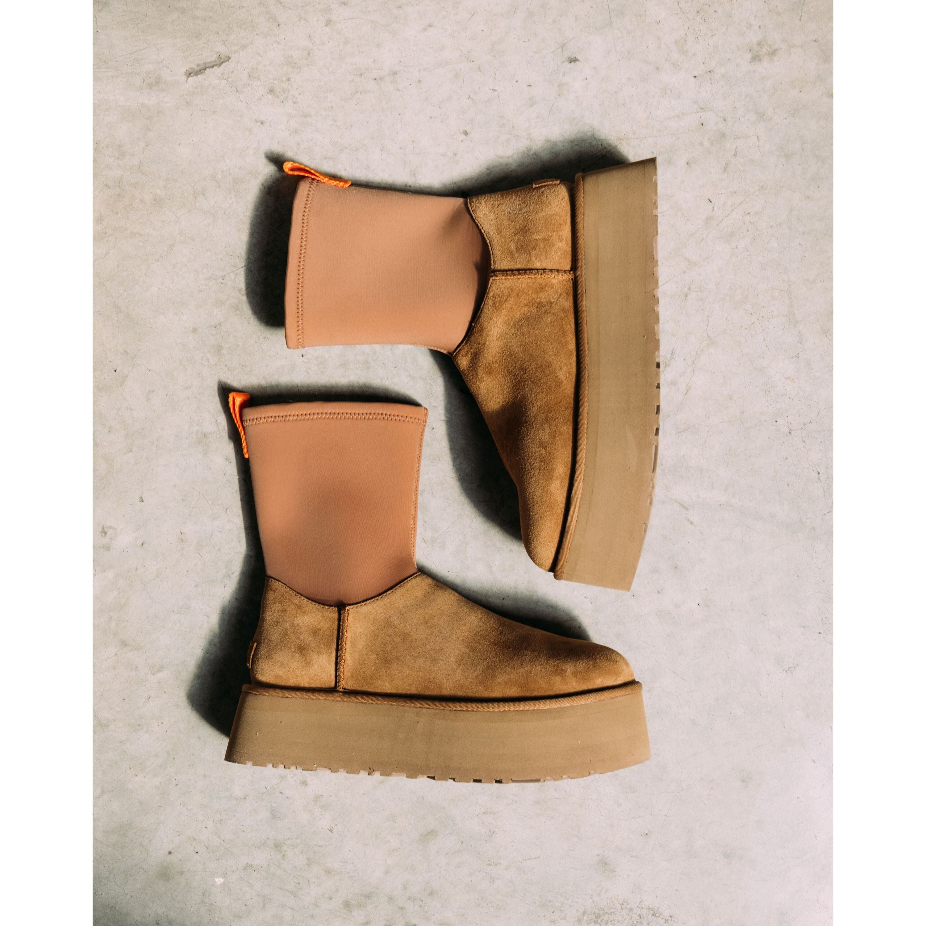 UGG Women's Classic Dipper Boots in Chestnut - Warm Winter Shearling Boots for Women | Perfect for Snow, Cold Weather & Casual Outfits