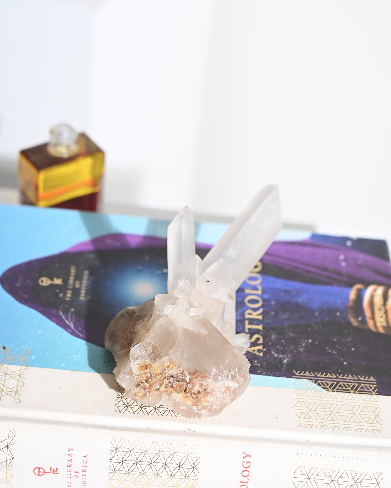 Natural Peruvian Quartz Crystal Cluster - 4 Inch Healing Stone for Meditation, Reiki & Home Decor | Spiritual Energy Enhancer for Office, Yoga & Feng Shui