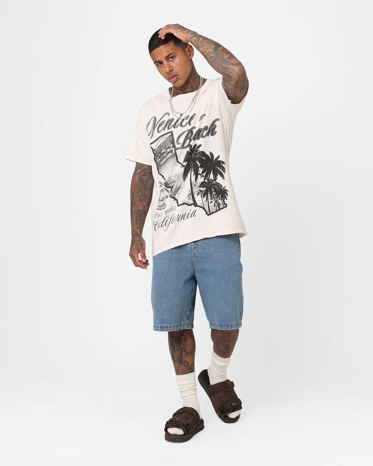 Vintage Venice Beach T-Shirt - Retro American Thrift Style in Off White | Casual Wear, Street Fashion & Beach Outfit