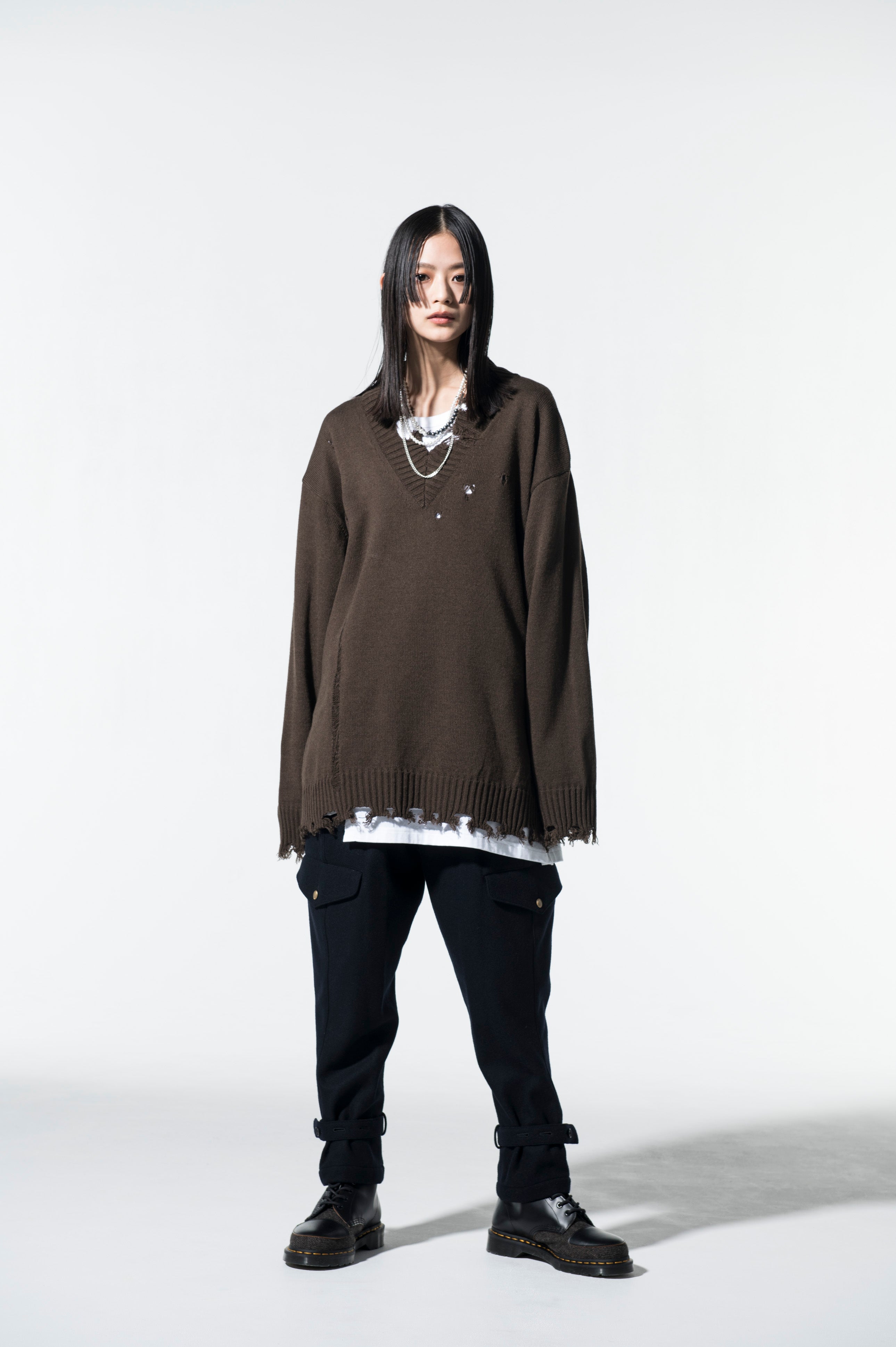 7G Bulky Wool Damage V-Neck Pullover Sweater - Warm & Cozy Winter Knitwear for Men & Women | Perfect for Casual Outfits, Layering & Cold Weather Fashion