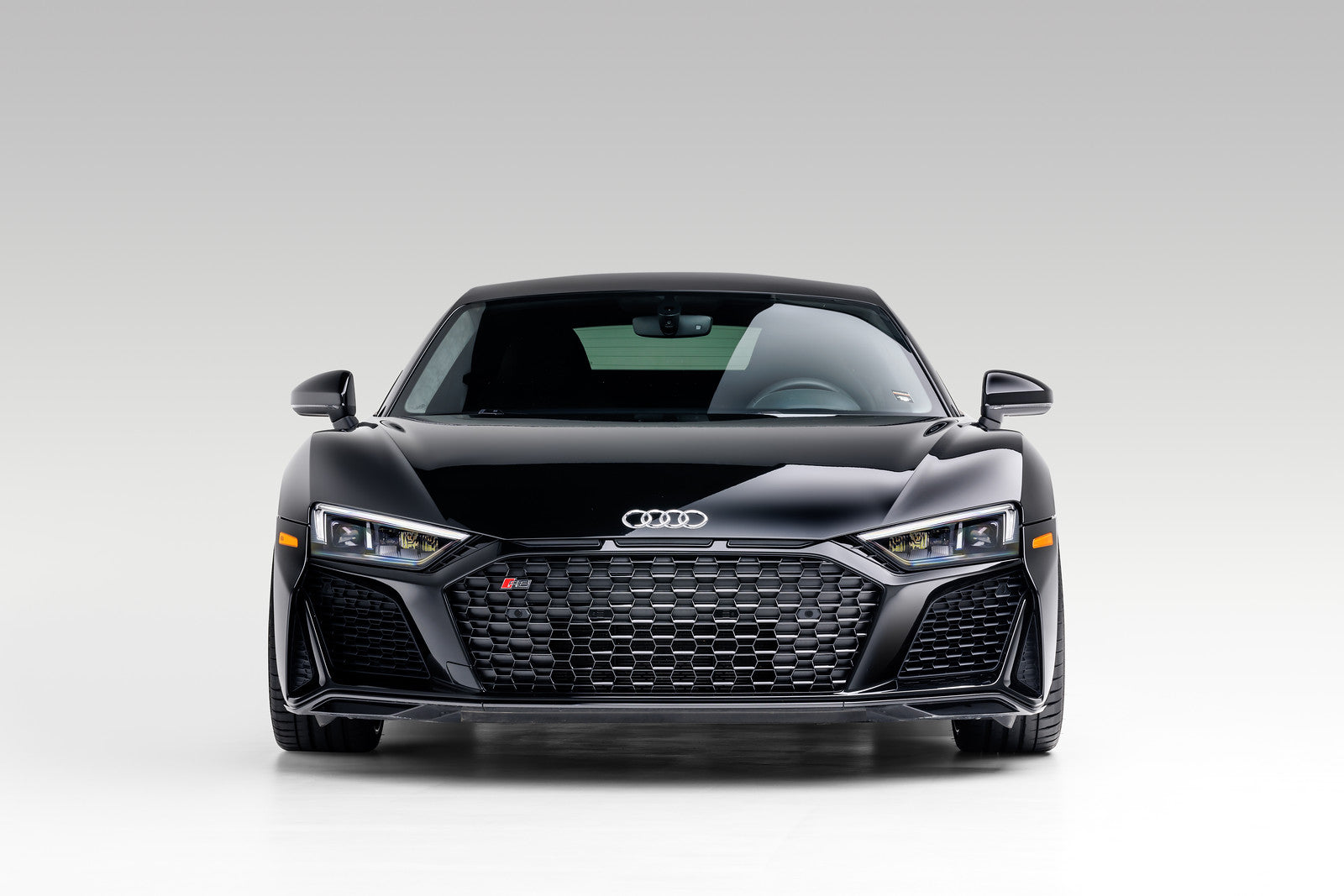 Audi R8 20 VPX 101 Liquid Smoke - High Performance Car Accessory for Racing & Car Enthusiasts - Perfect for Track Days & Auto Shows