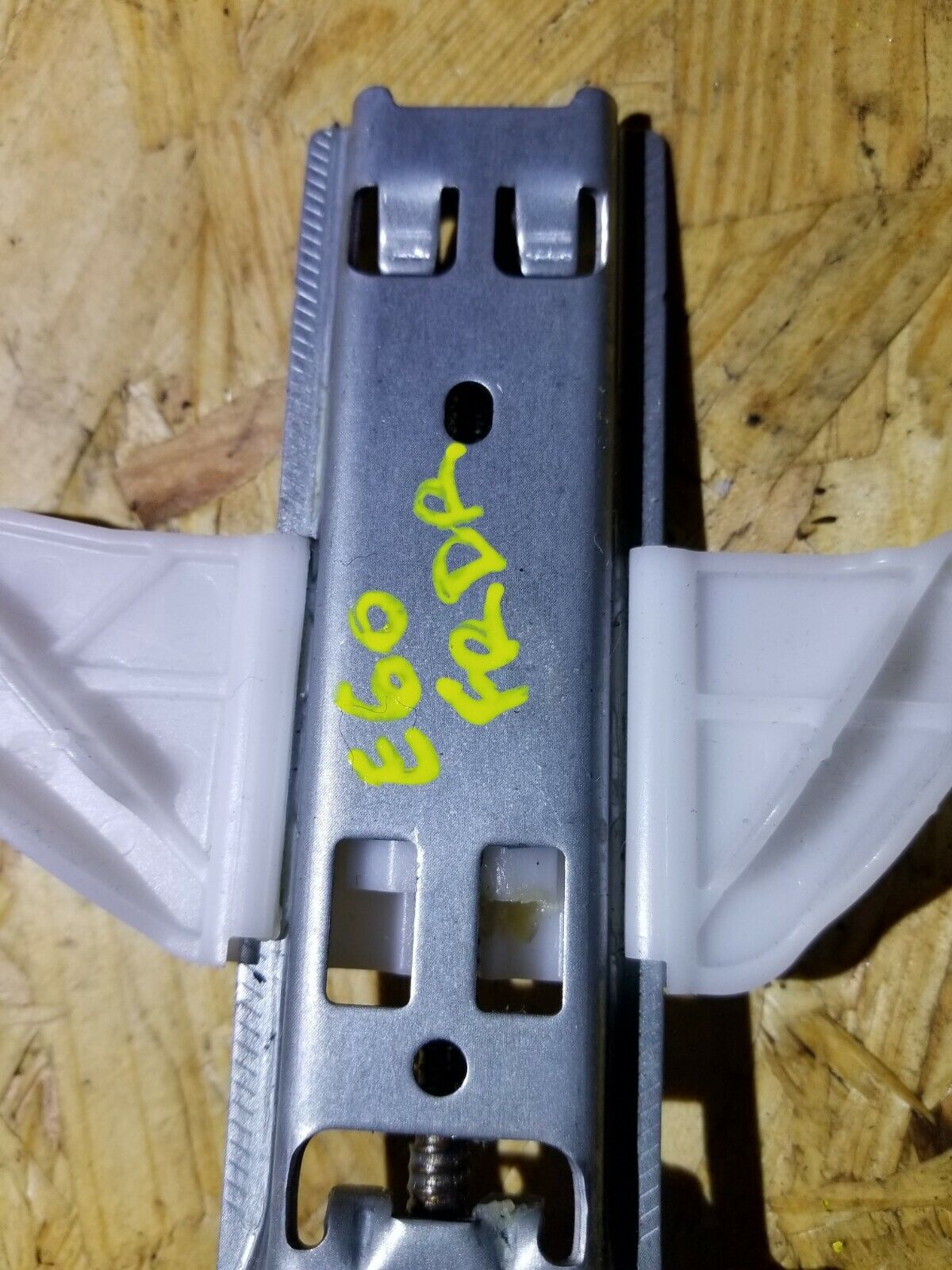 2004-2007 BMW 530xi E60 Front Left Seat Headrest Motor Driver OEM Replacement Part - Perfect for DIY Car Repairs & Luxury Vehicle Maintenance