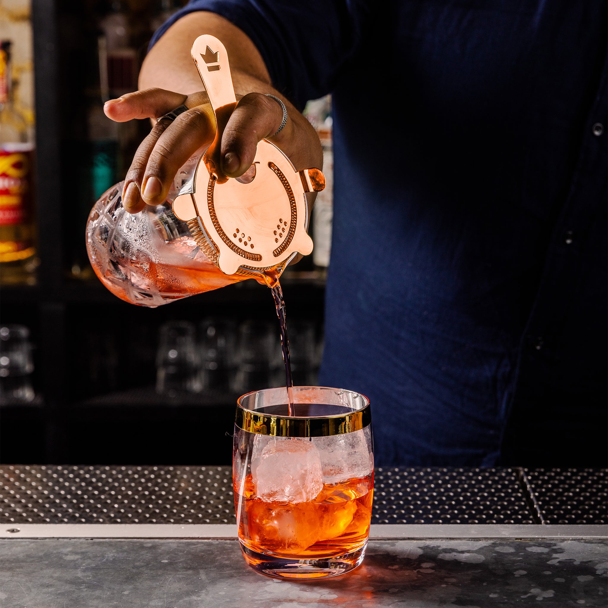 BUSWELL® 4-Prong Cocktail Strainer - Copper Plated Bar Tool for Mixing Drinks | Perfect for Home Bars, Cocktail Parties & Professional Bartenders