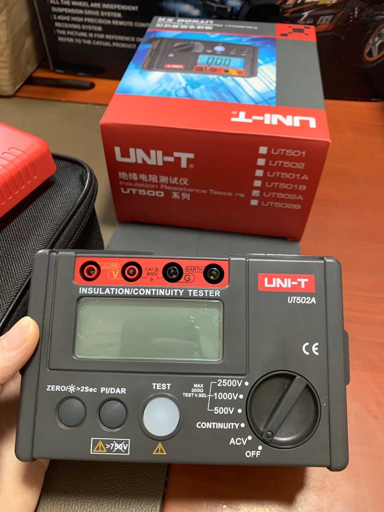 Uni-T UT502A Digital Insulation Resistance Tester - 2000 Count LCD Backlight Display, Earth Resistance & Voltage Meter - Perfect for Electricians, HVAC Technicians & Home Electrical Safety Testing
