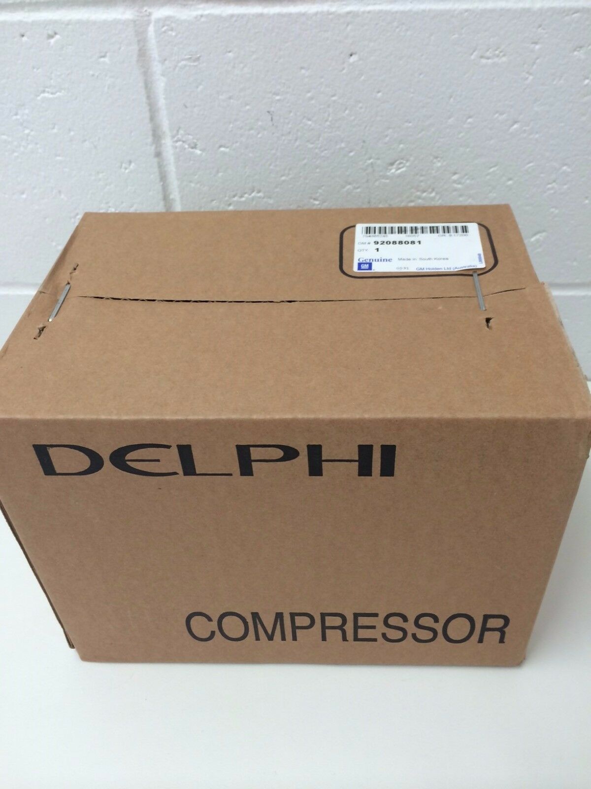 Genuine Holden Commodore VT VX VY V8 Air Conditioning Compressor Part #92088081 - Perfect Replacement for Car AC Repair & Cooling System Maintenance