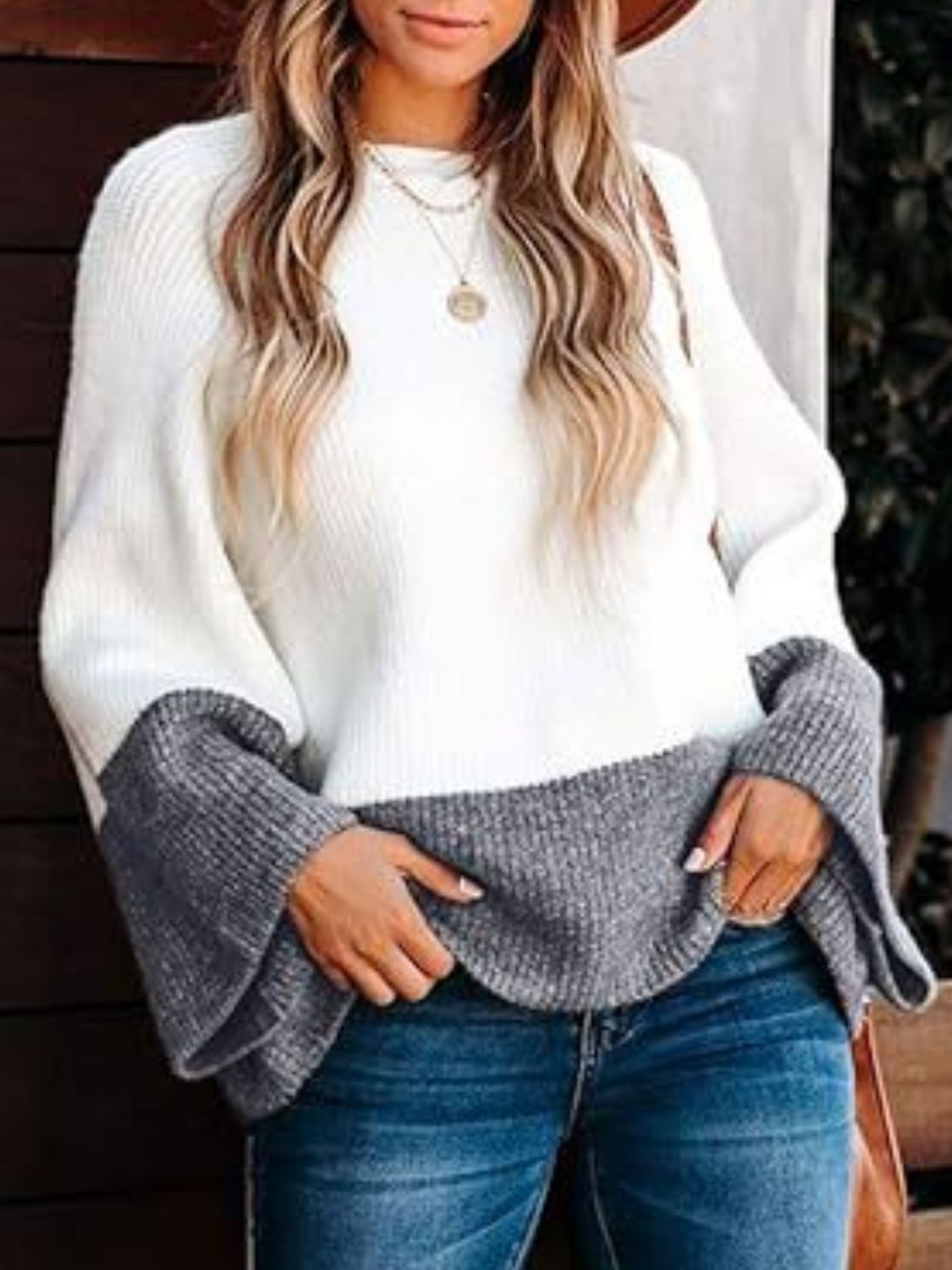 Stylish Contrast Round Neck Long Sleeve Sweater for Women - Cozy Winter Pullover for Casual Outfits & Office Wear