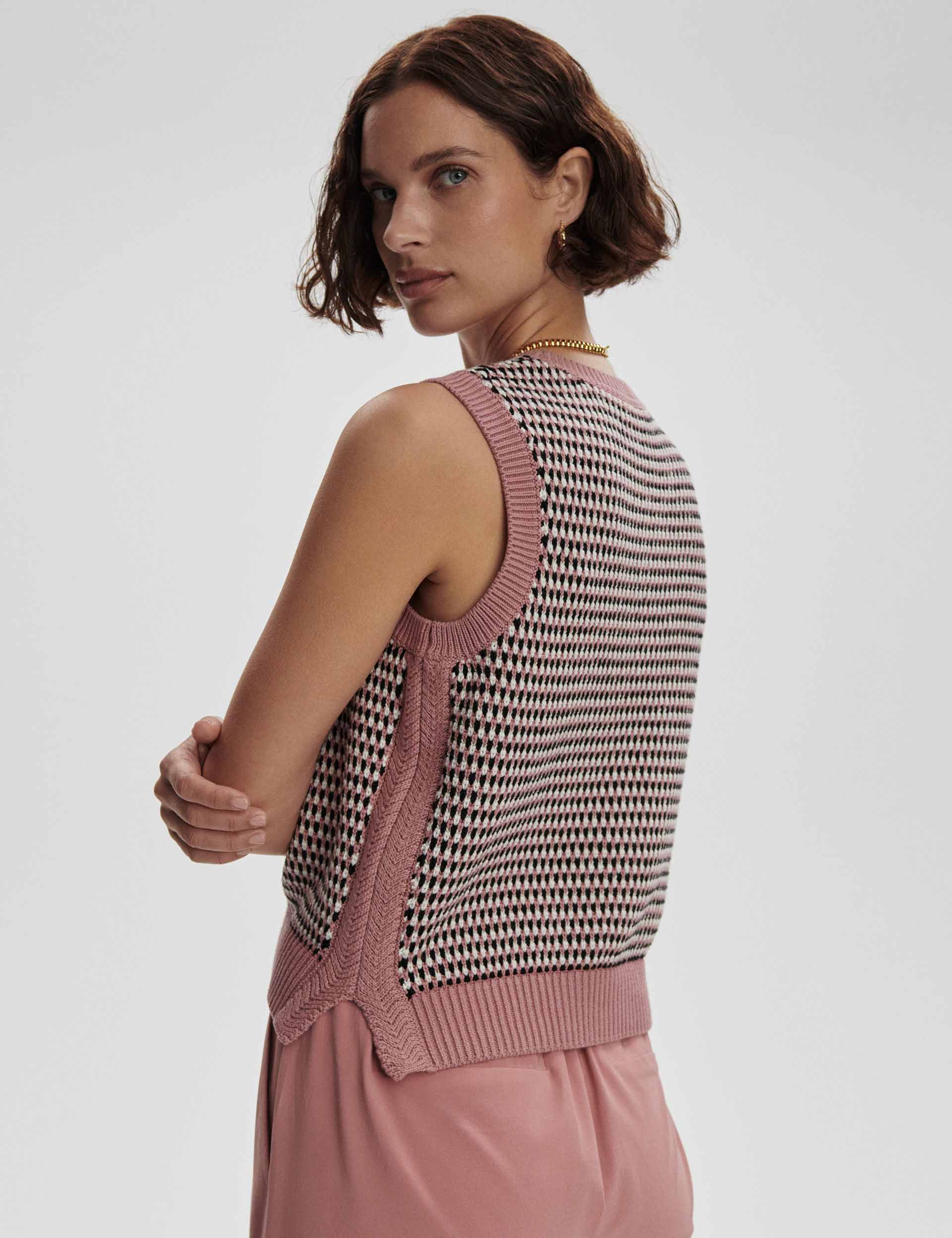 Knowles Textured Knit Vest for Women - Soft & Stylish Woodrose Color, Perfect for Layering in Fall & Winter Outfits