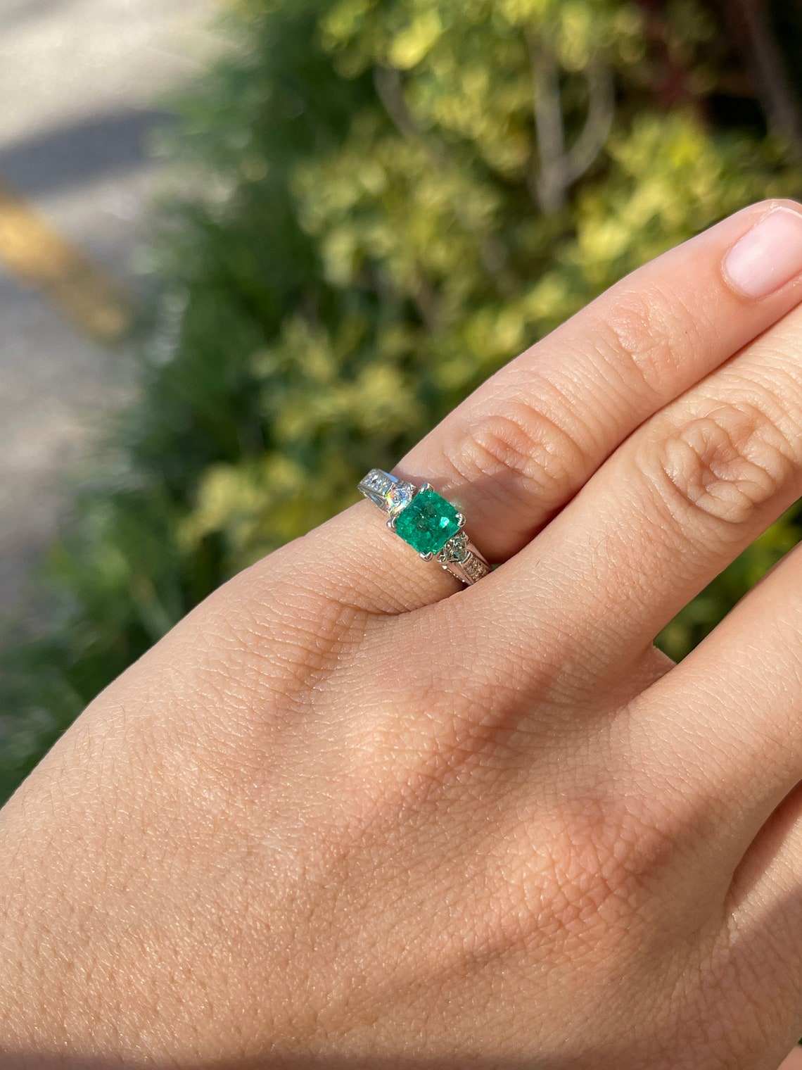 1.40tcw Asscher Cut Colombian Emerald & Princess Cut Diamond Round Engagement Ring in 14K Gold - Perfect for Proposals, Anniversaries & Bridal Jewelry