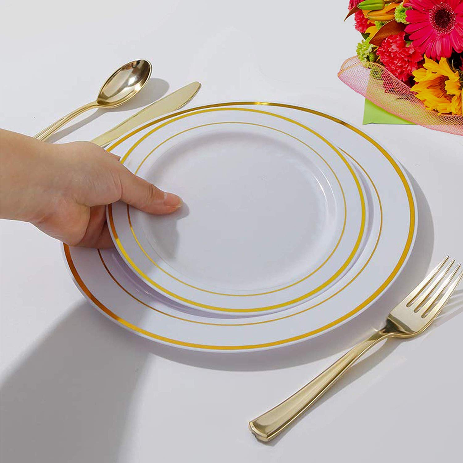 750-Piece Premium Plastic Dinnerware Set for 150 Guests - 10