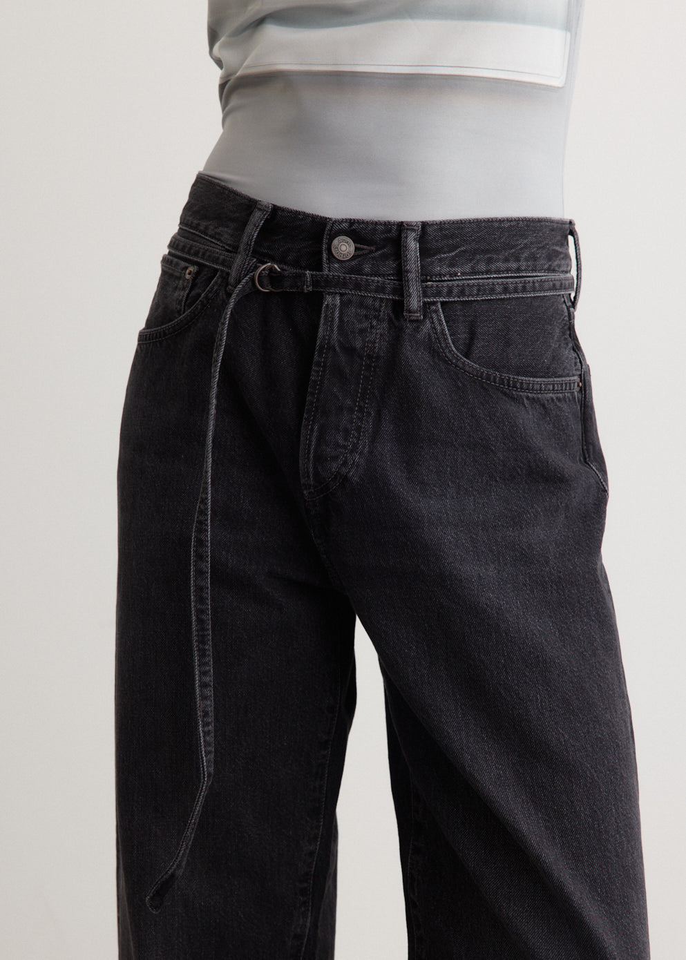 1991 Vintage TOJ Jeans for Men - Retro High Waist Distressed Denim Pants - Perfect for Casual Wear, Street Style & 90s Fashion Outfits
