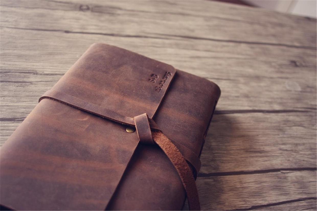 Personalized Leather Memorial Guest Book - Engraved Keepsake for Funeral, Celebration of Life & Memorial Services - Elegant & Durable Guest Registry for Condolences & Tributes