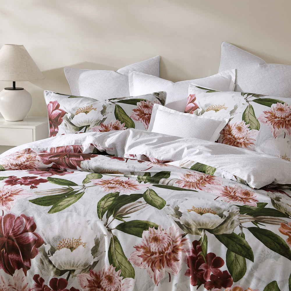 Elegant Pink Quilt Cover Set for Queen Size Bed - Soft & Breathable Bedding for Cozy Nights & Stylish Bedroom Decor