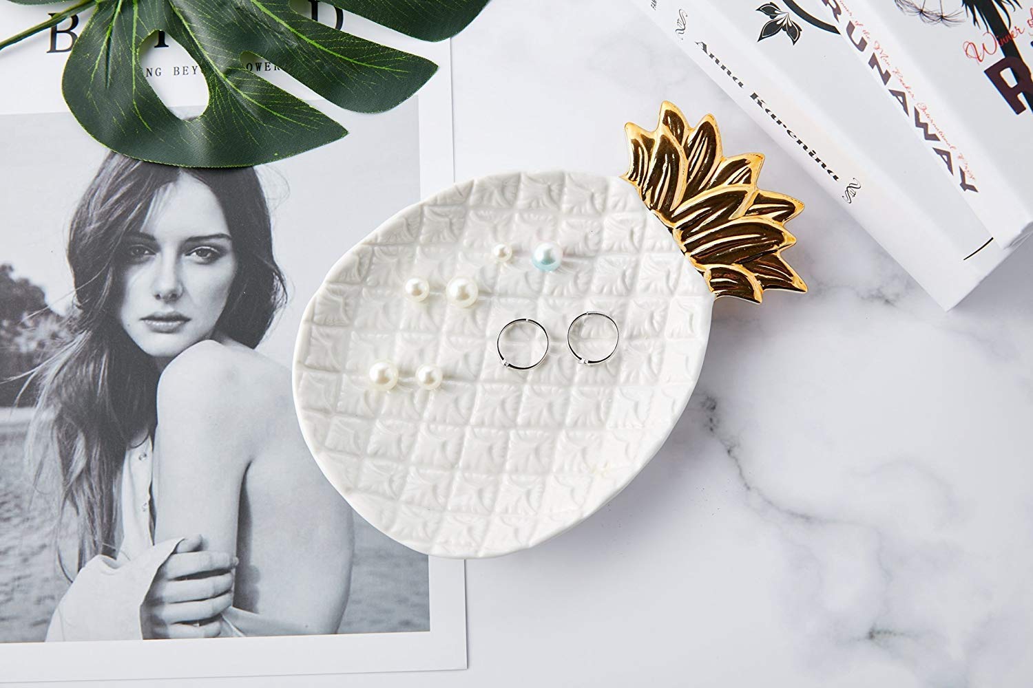 Lependor White Pineapple Ceramic Jewelry Tray - Elegant Ring Dish & Organizer for Jewelry, Keys, Phone, Watch, Wallet - Perfect Wedding & Birthday Gift - Home Decor & Vanity Display Accessory (Large Size)