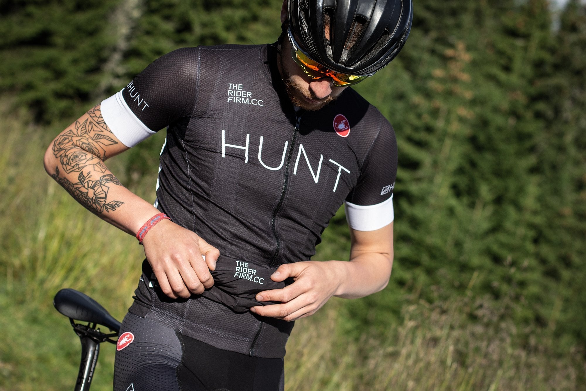 HUNT Castelli Pro Light Wind Vest - Men's Cycling Windbreaker for Outdoor Sports & Biking - Lightweight, Breathable, Water-Resistant Jacket for Running, Hiking & Commuting