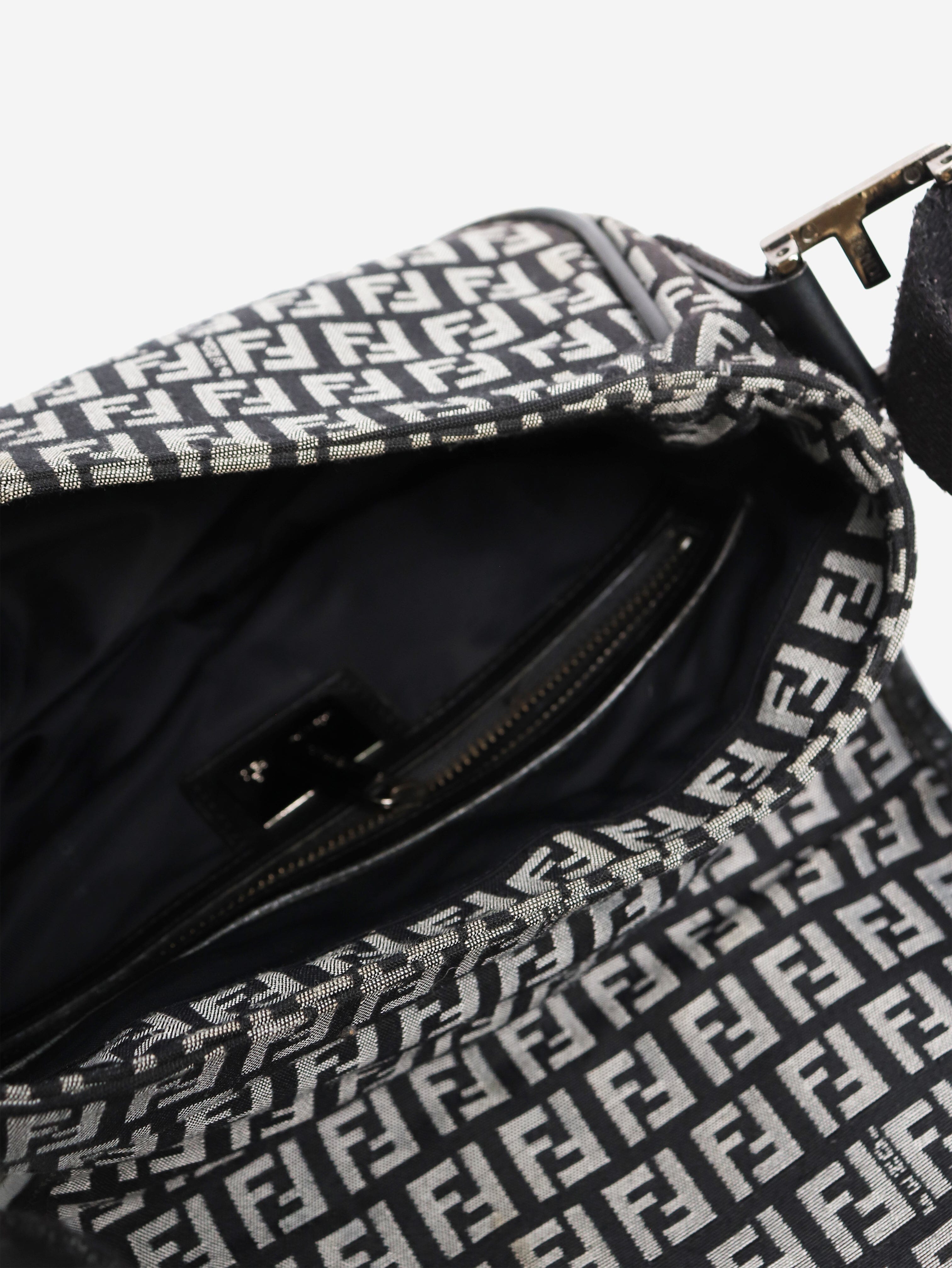 Stylish Black & Grey Zucchino Canvas Shoulder Bag for Women - Trendy Casual Crossbody Purse for Everyday Use, Travel & Shopping