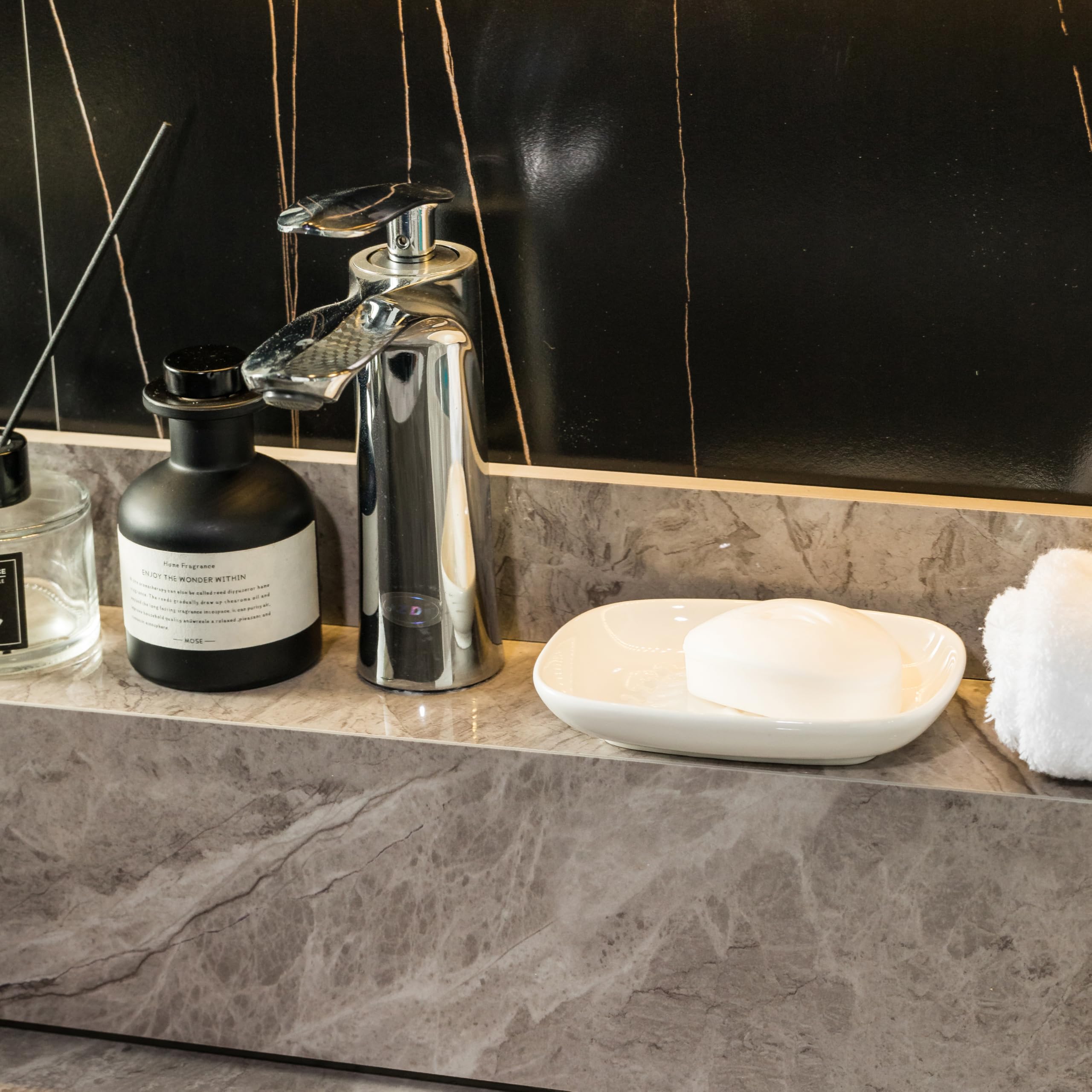 Ceramic Soap Dish Holder for Shower & Bathroom - White Soap Saver Tray with Drainage for Bar Soap & Sponge - Easy Clean Kitchen & Sink Organizer - Perfect for Bath, Spa & Daily Hygiene Routine