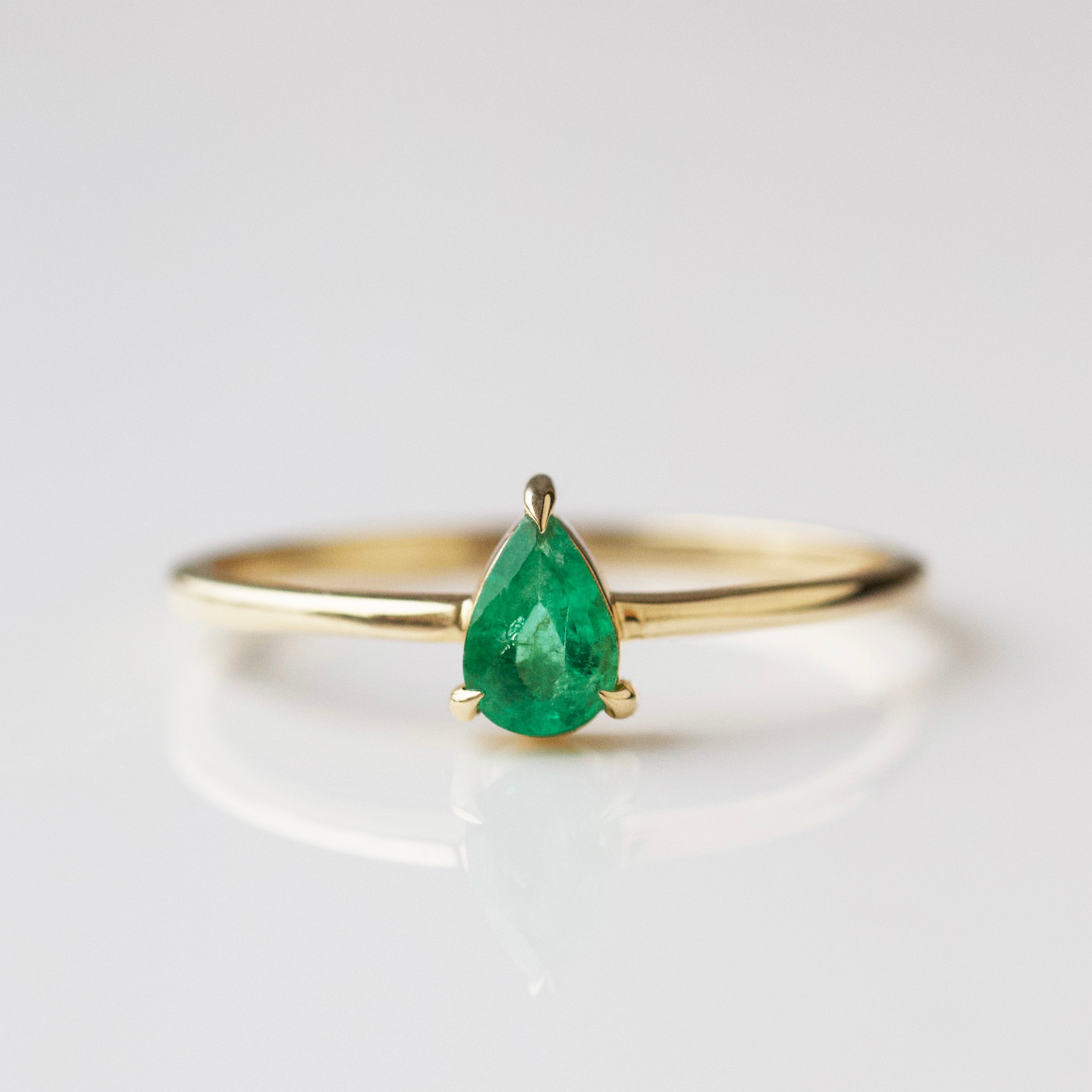 Exquisite Cleo Emerald Pear Ring - Elegant Green Pear-Shaped Gemstone Jewelry for Women | Perfect for Weddings, Parties & Special Occasions