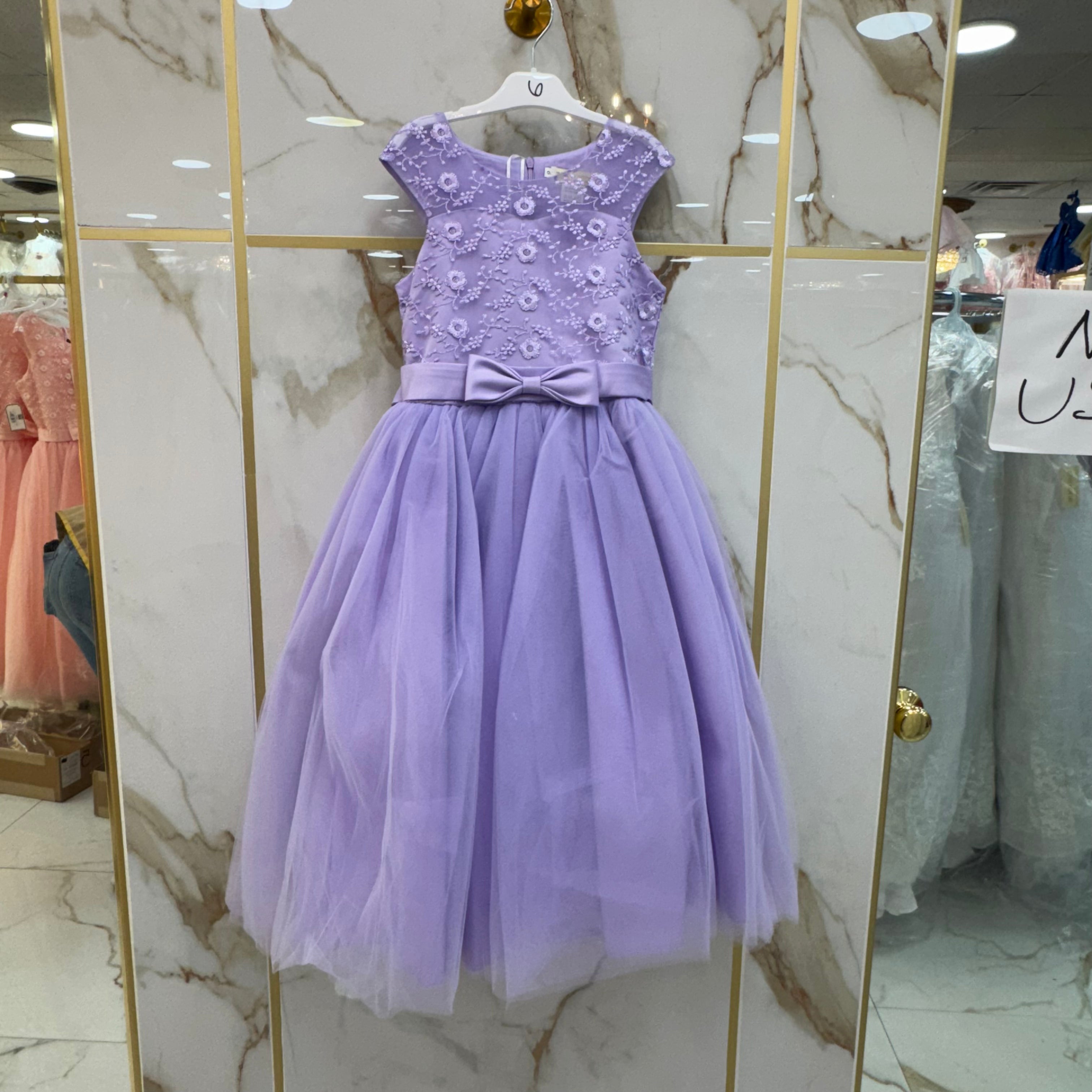 KE07 Elegant Flower Girl Dress for Weddings & Special Occasions - Perfect for Parties, Pageants & Celebrations