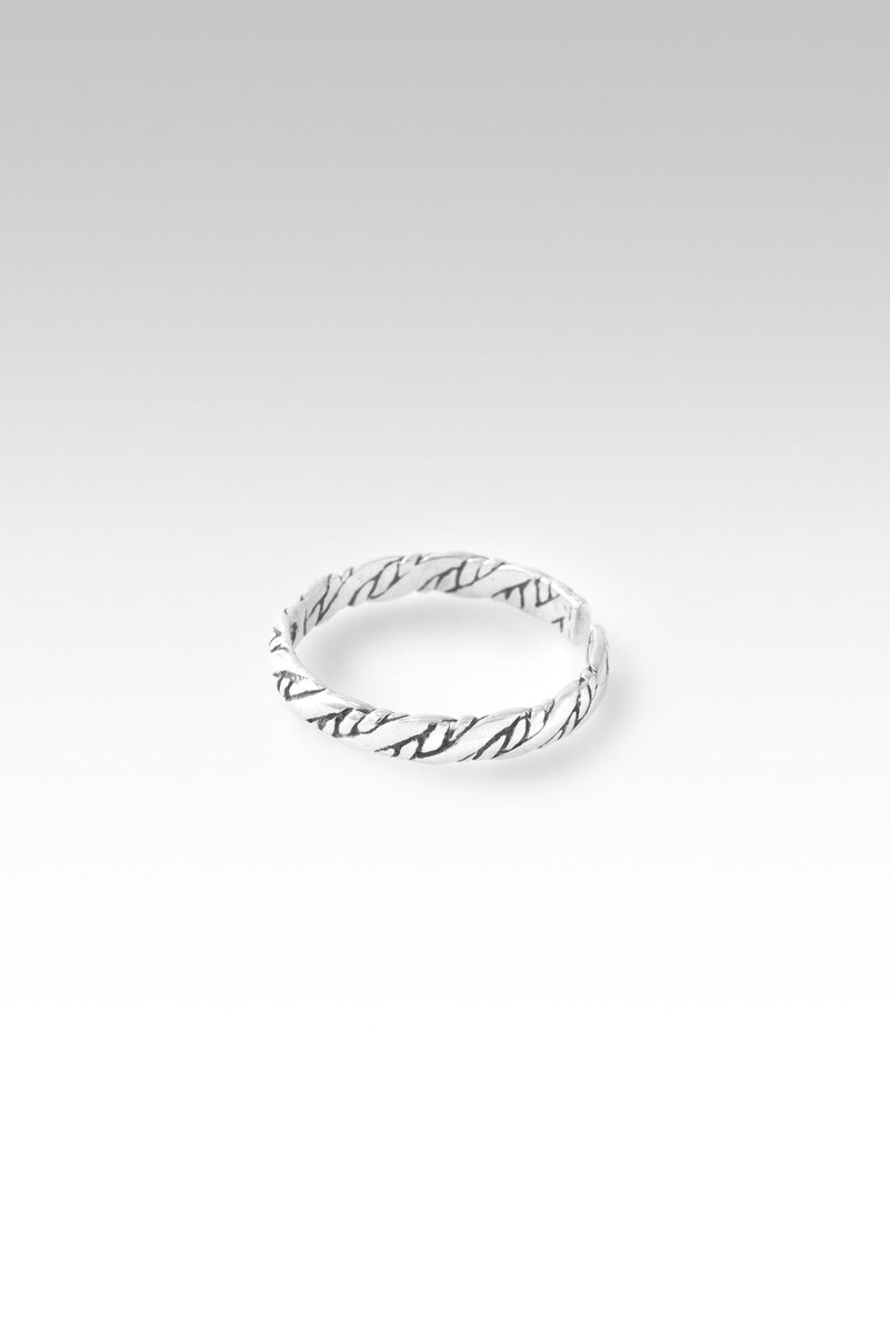 Heartfelt Joy Midi/Toe Ring™ in Twist - Elegant Adjustable Toe Rings for Women, Perfect for Beach, Summer & Pedicure Days