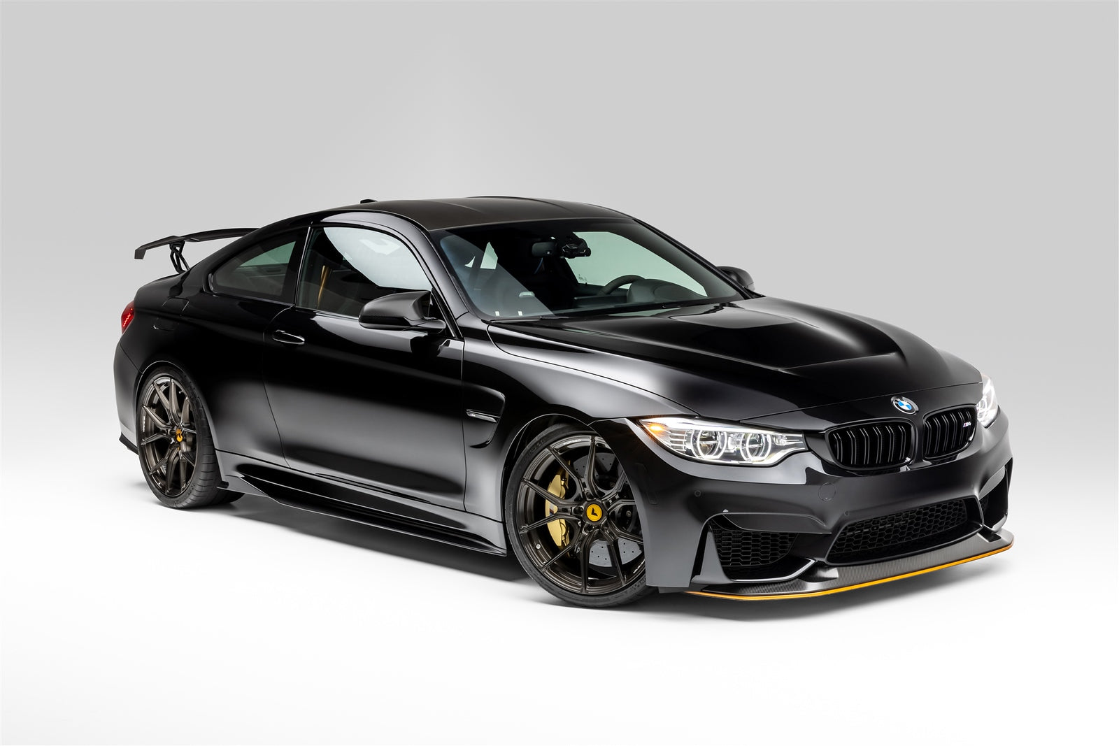 BMW M4 GTS 20 VPX 101 Liquid Smoke - High Performance Car Air Freshener for Luxury Vehicles | Perfect for BMW Enthusiasts & Car Detailing | Long-Lasting Scent for Home, Office & Auto Interiors