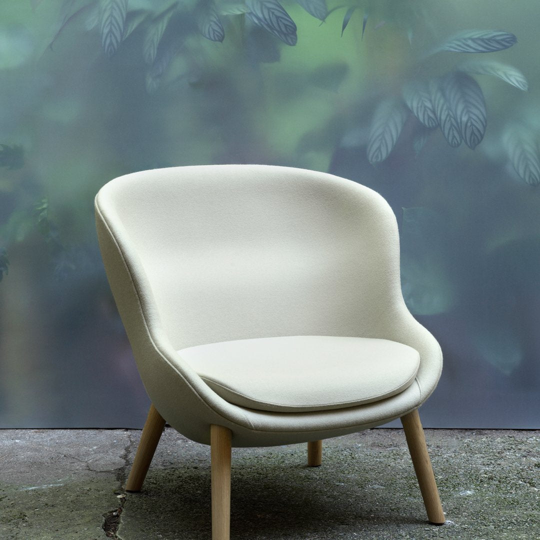 Modern Hyg Lounge Chair with 4 Sturdy Legs - Comfortable Low Profile Design for Living Room, Bedroom or Office Relaxation