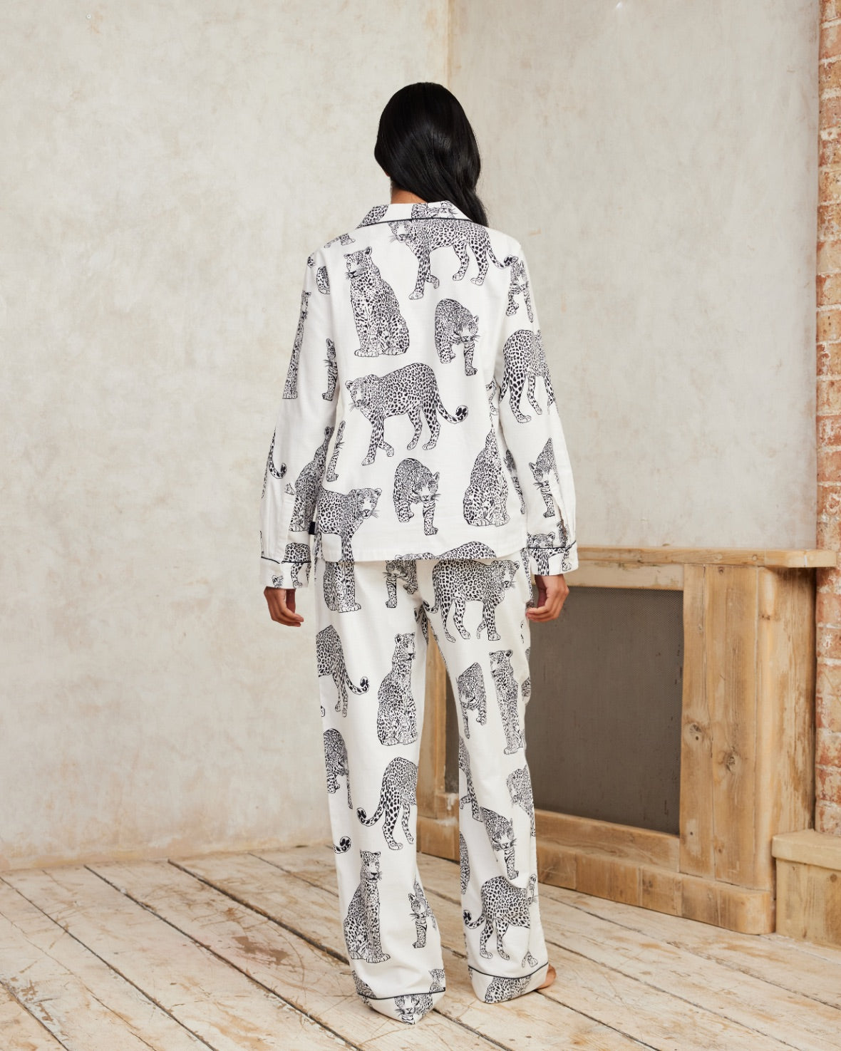 Organic Cotton Leopard Print Long Pajama Set for Women - Soft & Comfortable Sleepwear - Perfect for Lounge, Sleep & Relaxation at Home