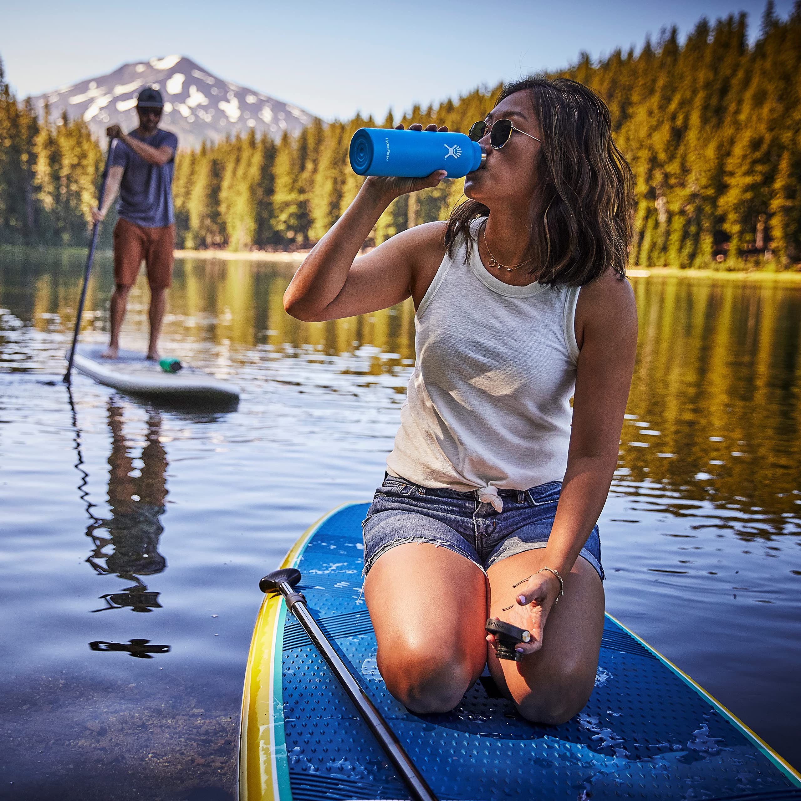 Hydro Flask 24 oz Standard Mouth Water Bottle with Flex Cap or Flex Straw - Insulated Stainless Steel Water Bottle for Hiking, Gym & Everyday Use - Keeps Drinks Cold 24 Hours & Hot 12 Hours